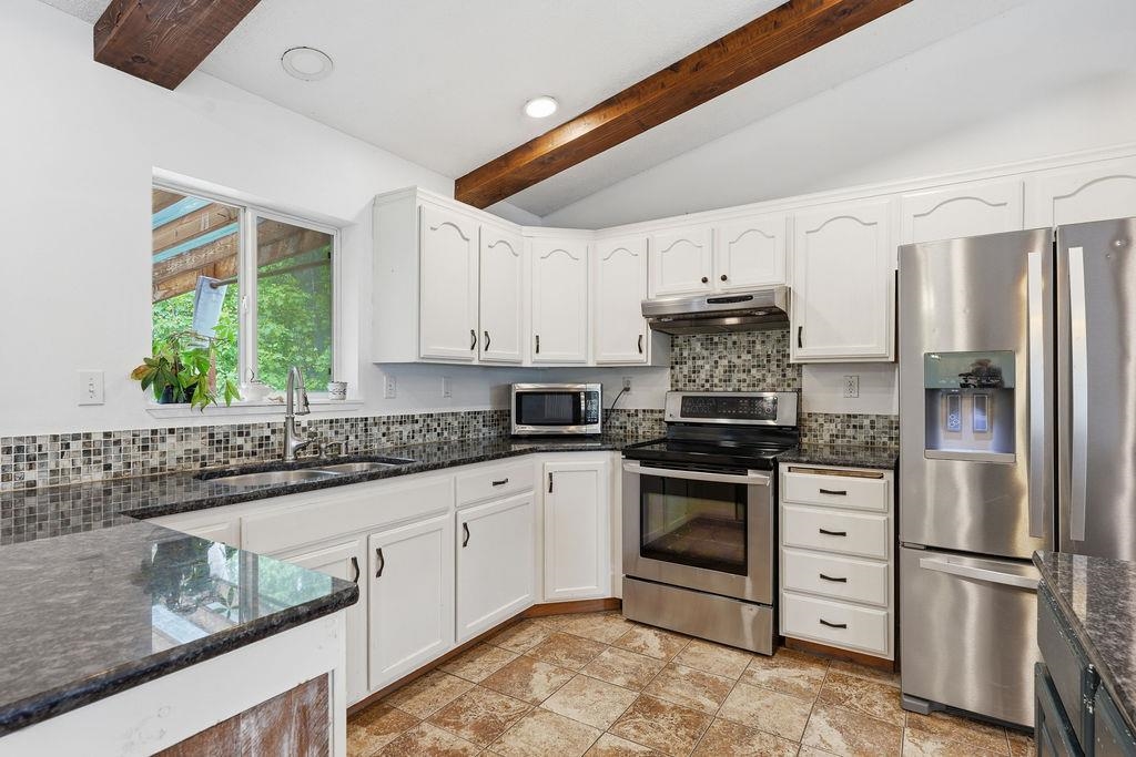410 E Pine Needle Ave - Photo 10