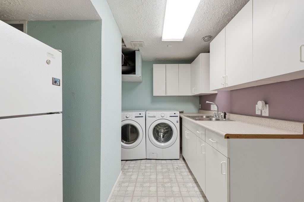 410 E Pine Needle Ave - Photo 23