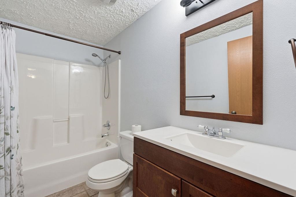 410 E Pine Needle Ave - Photo 27