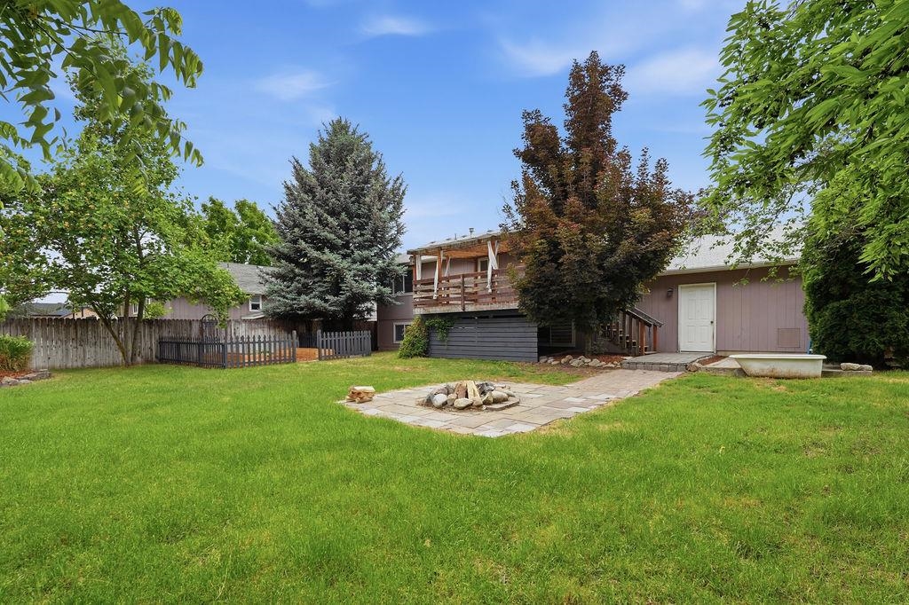 410 E Pine Needle Ave - Photo 33