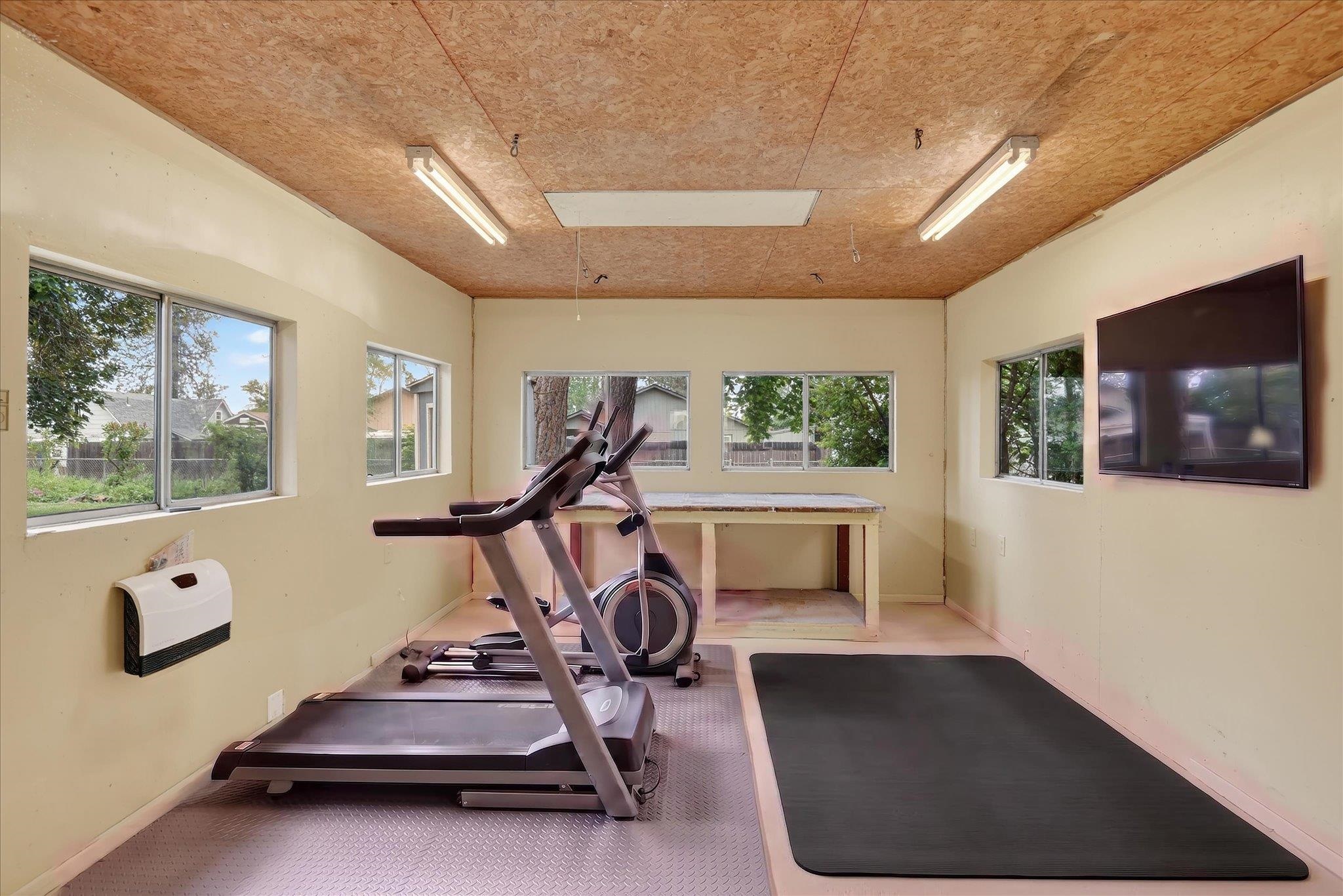 6753 E 6th Ave - Photo 33