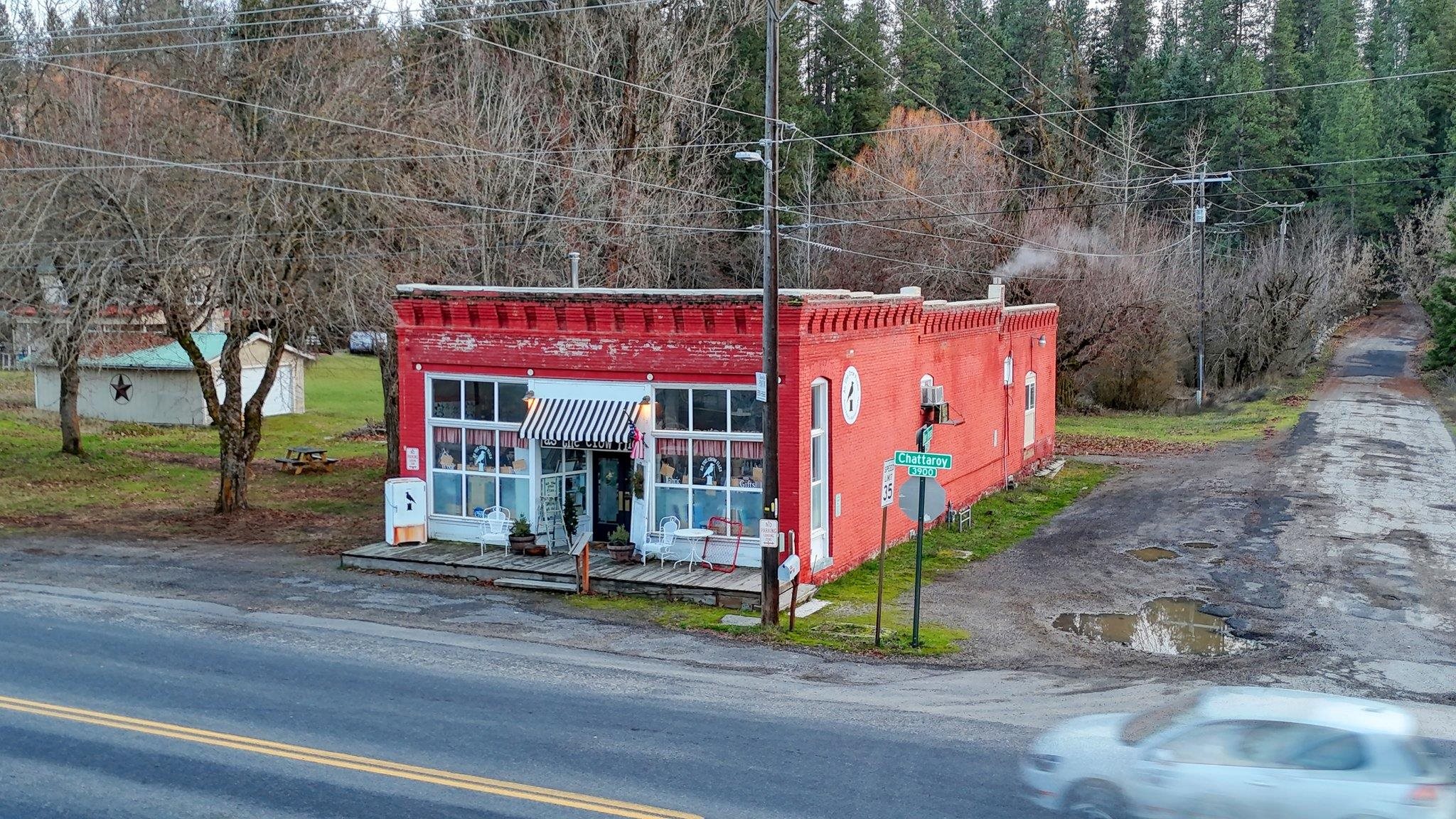 3916 E Chattaroy Rd - Photo 1