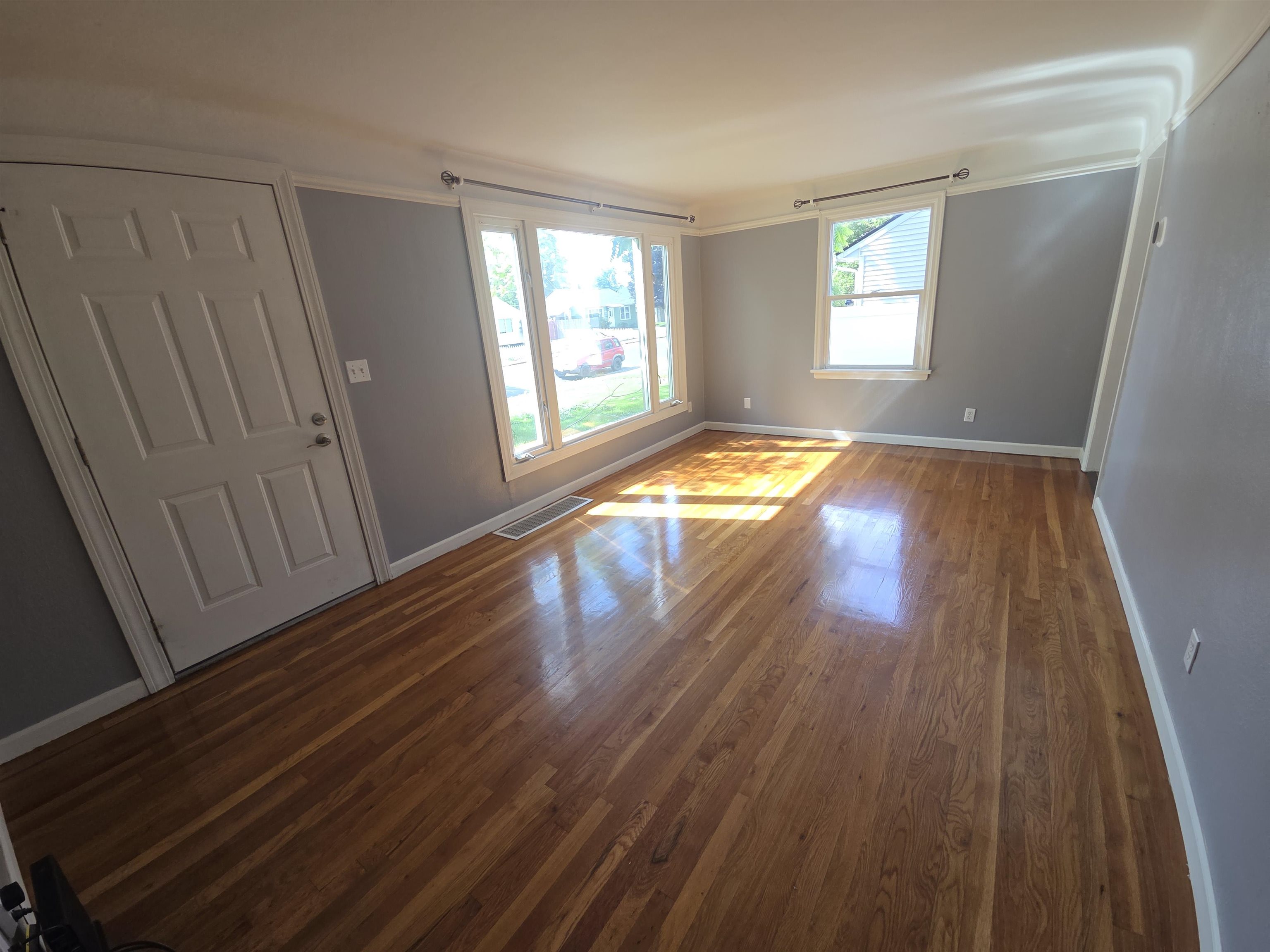 4804 N Elgin St - Photo 5
