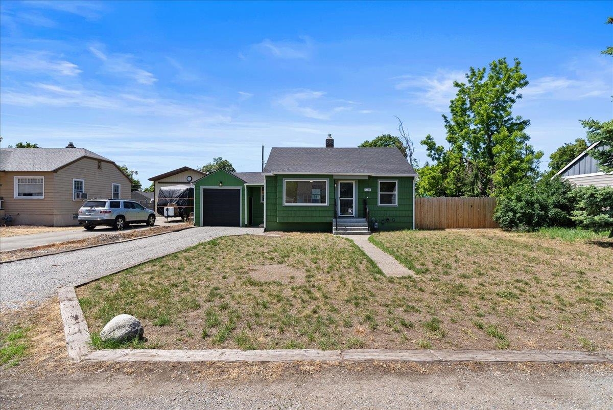 1403 N Farr Rd - Photo 1
