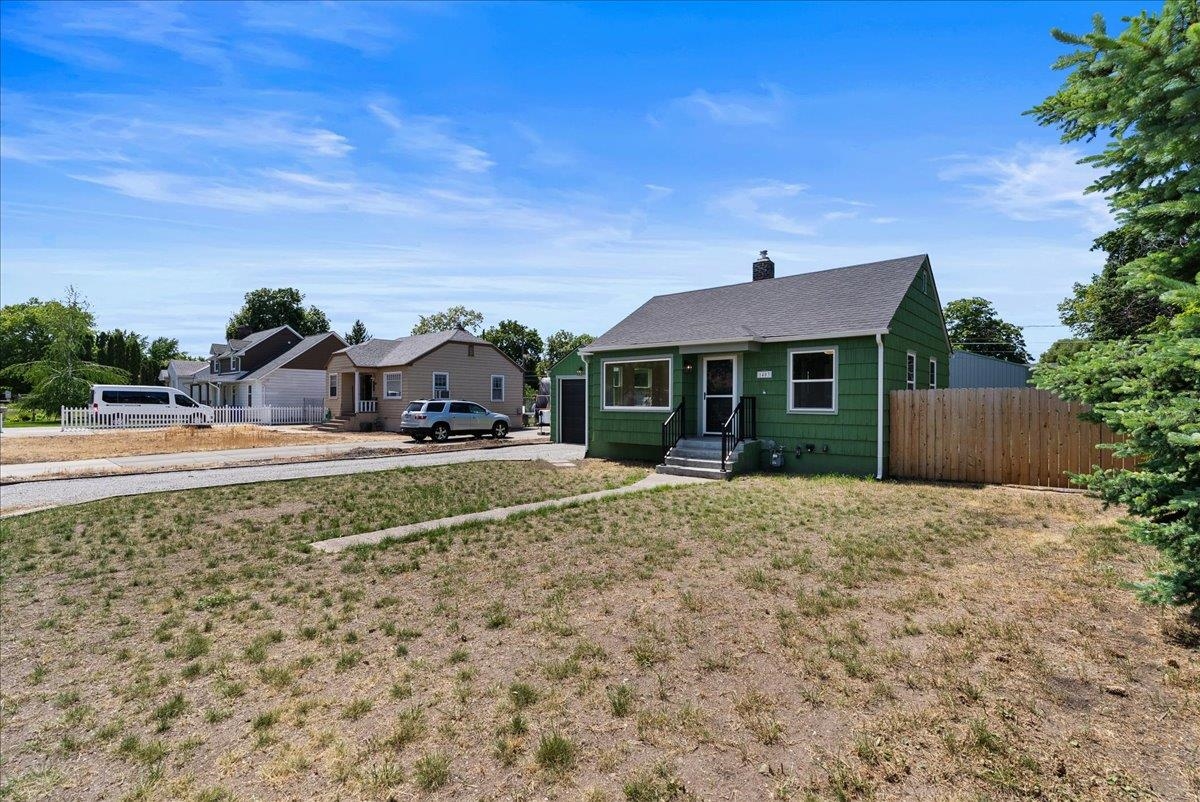 1403 N Farr Rd - Photo 3