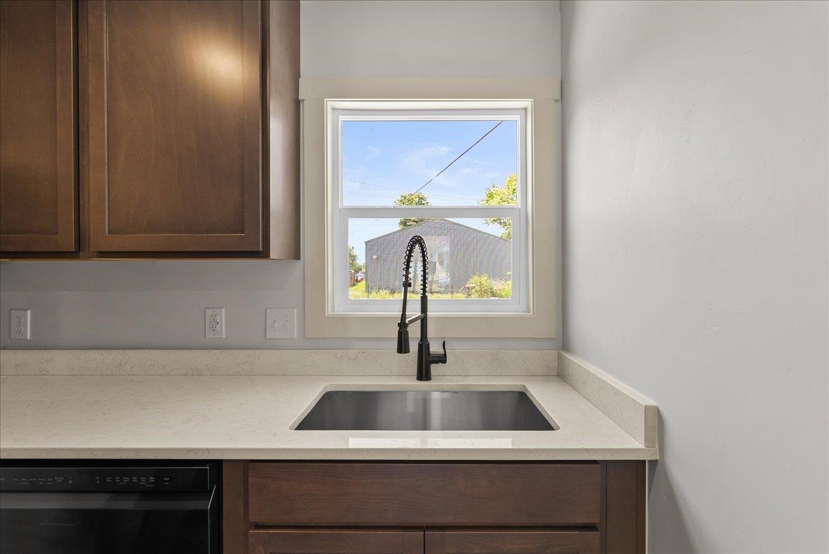 1403 N Farr Rd - Photo 10