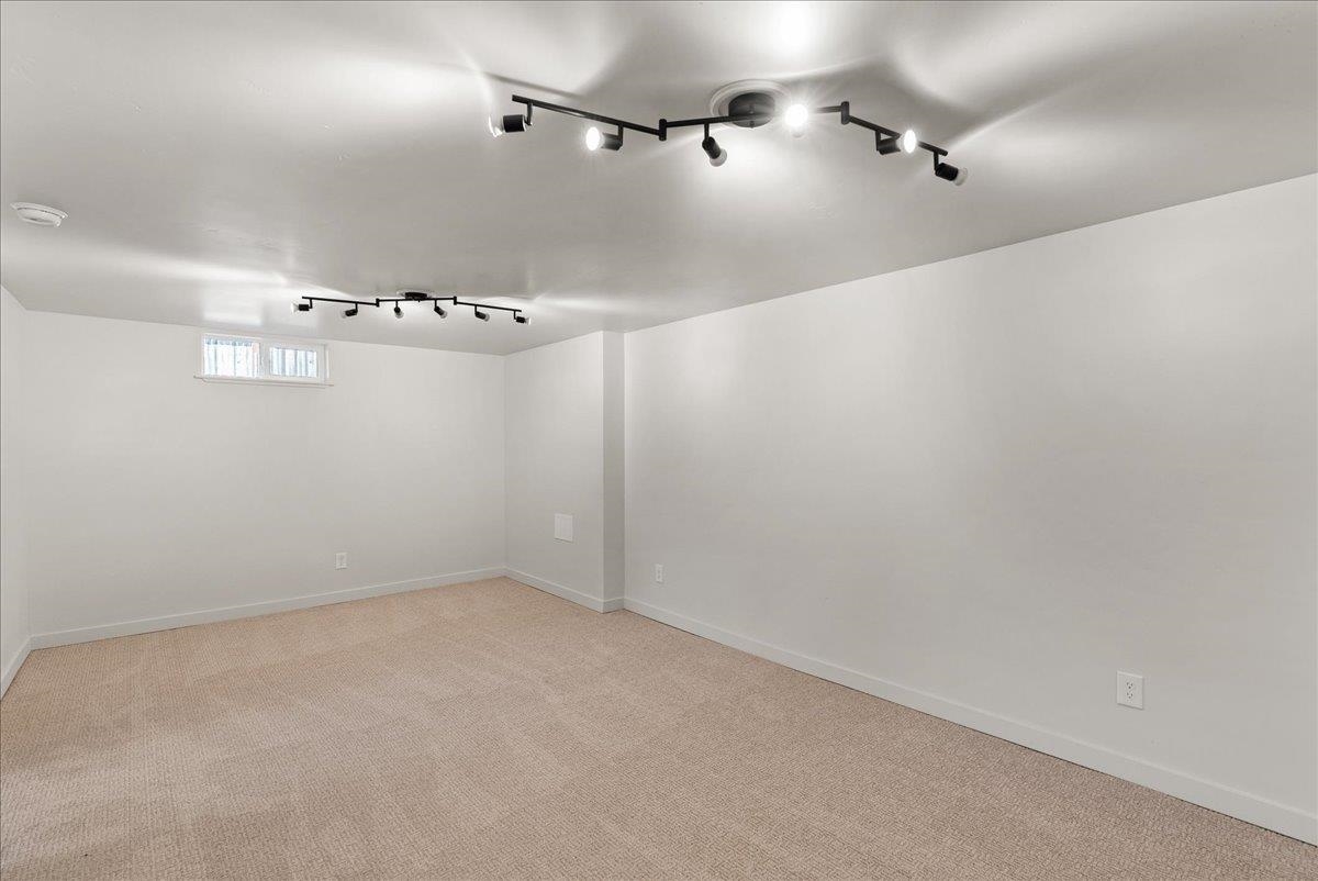 1403 N Farr Rd - Photo 26