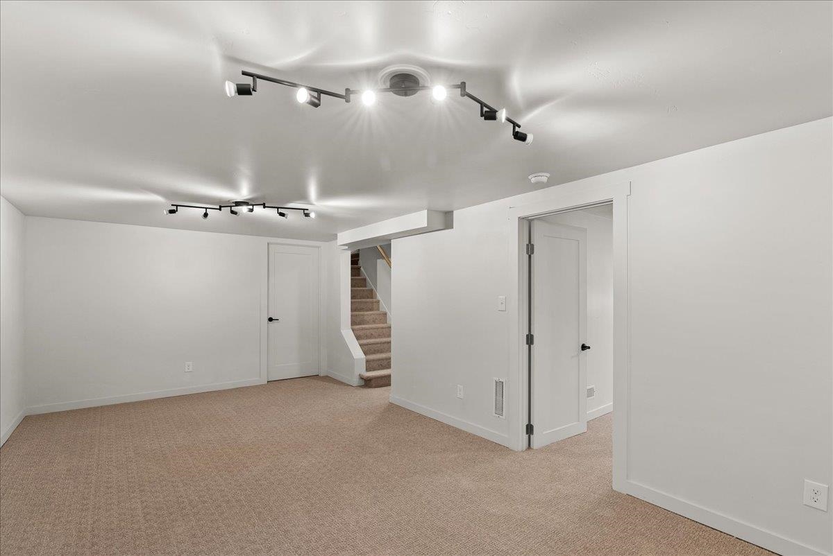 1403 N Farr Rd - Photo 27
