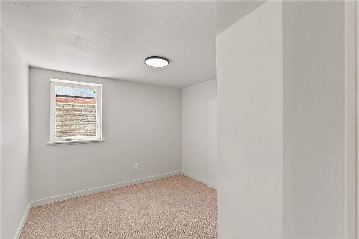 1403 N Farr Rd - Photo 28