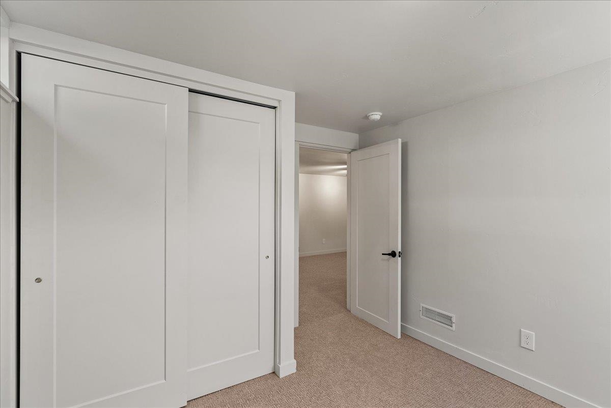 1403 N Farr Rd - Photo 29