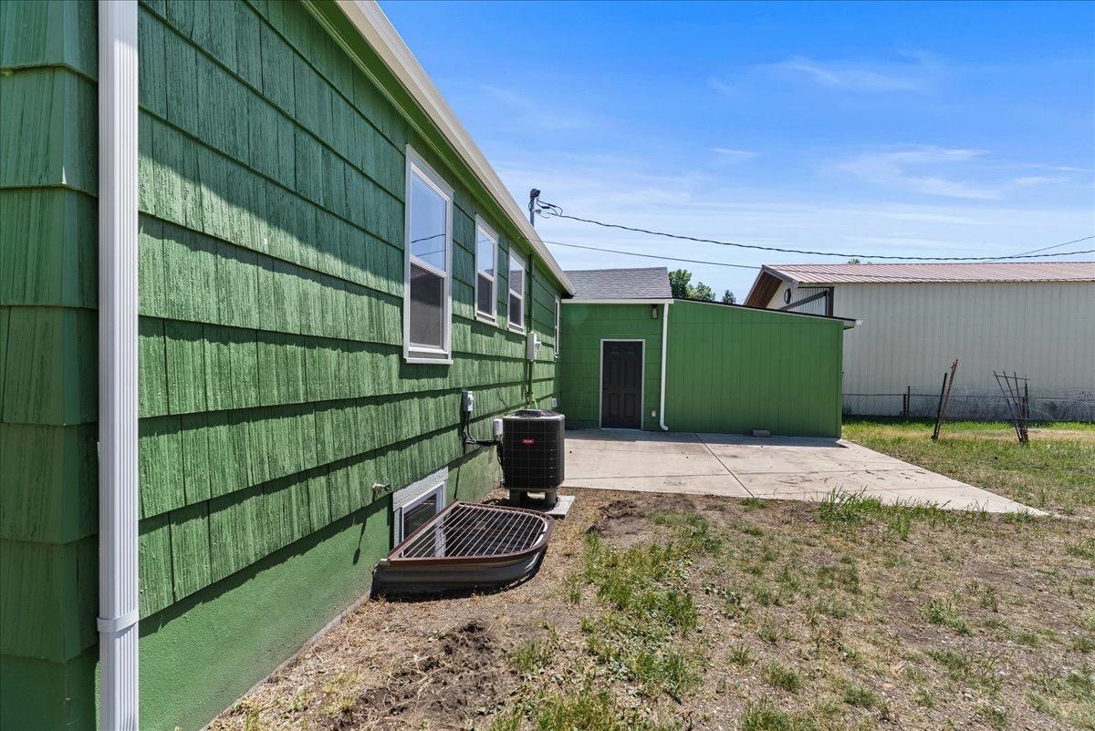 1403 N Farr Rd - Photo 32