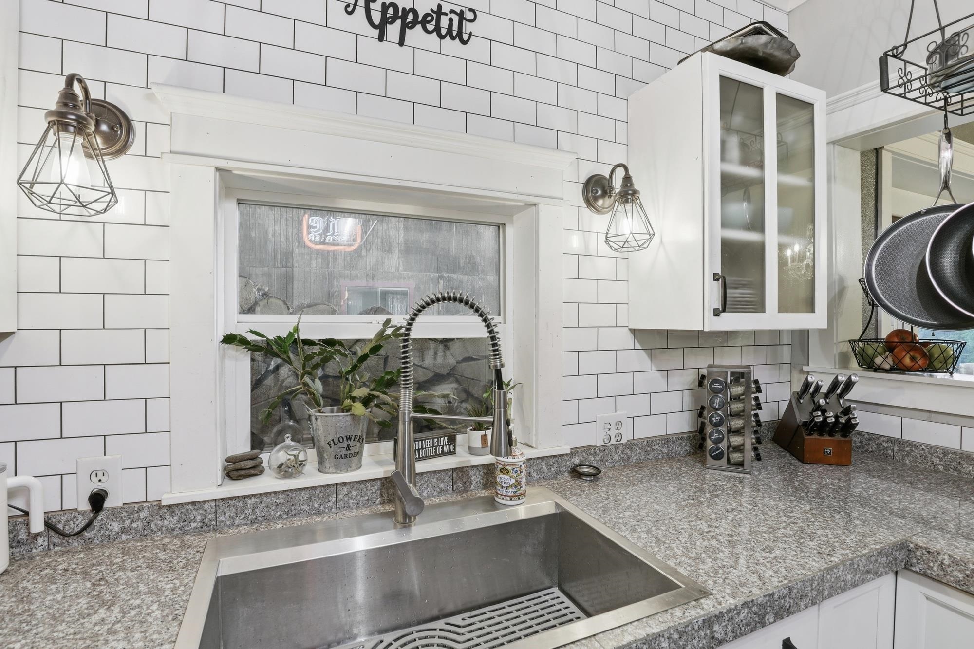 2630 E 18TH Ave - Photo 17
