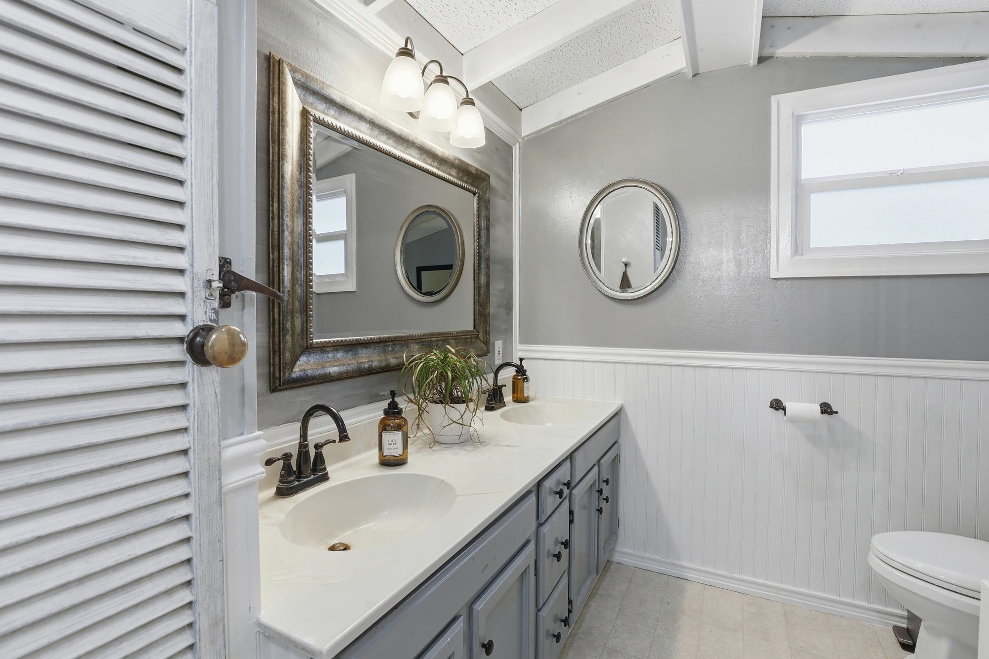 2630 E 18TH Ave - Photo 21