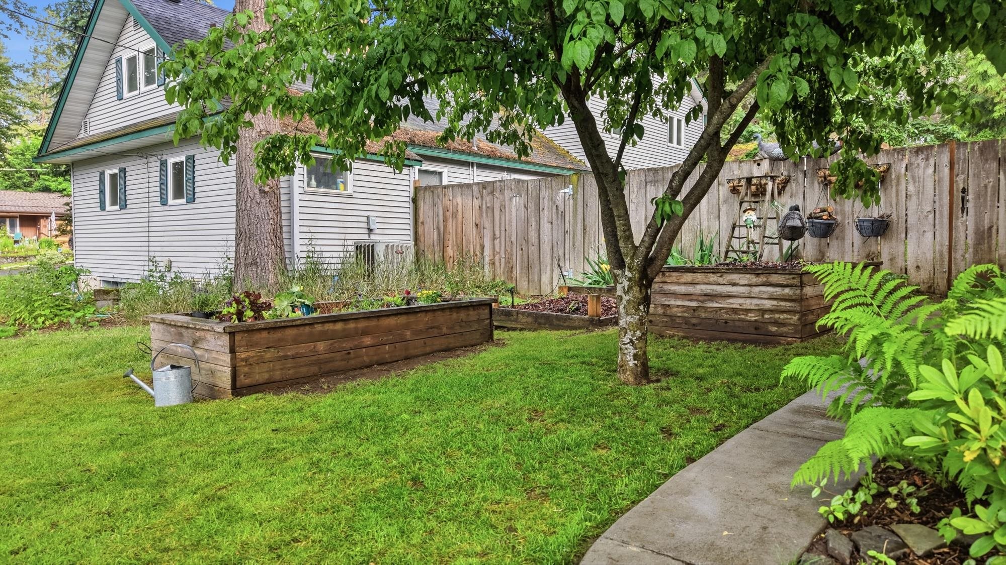 2630 E 18TH Ave - Photo 6