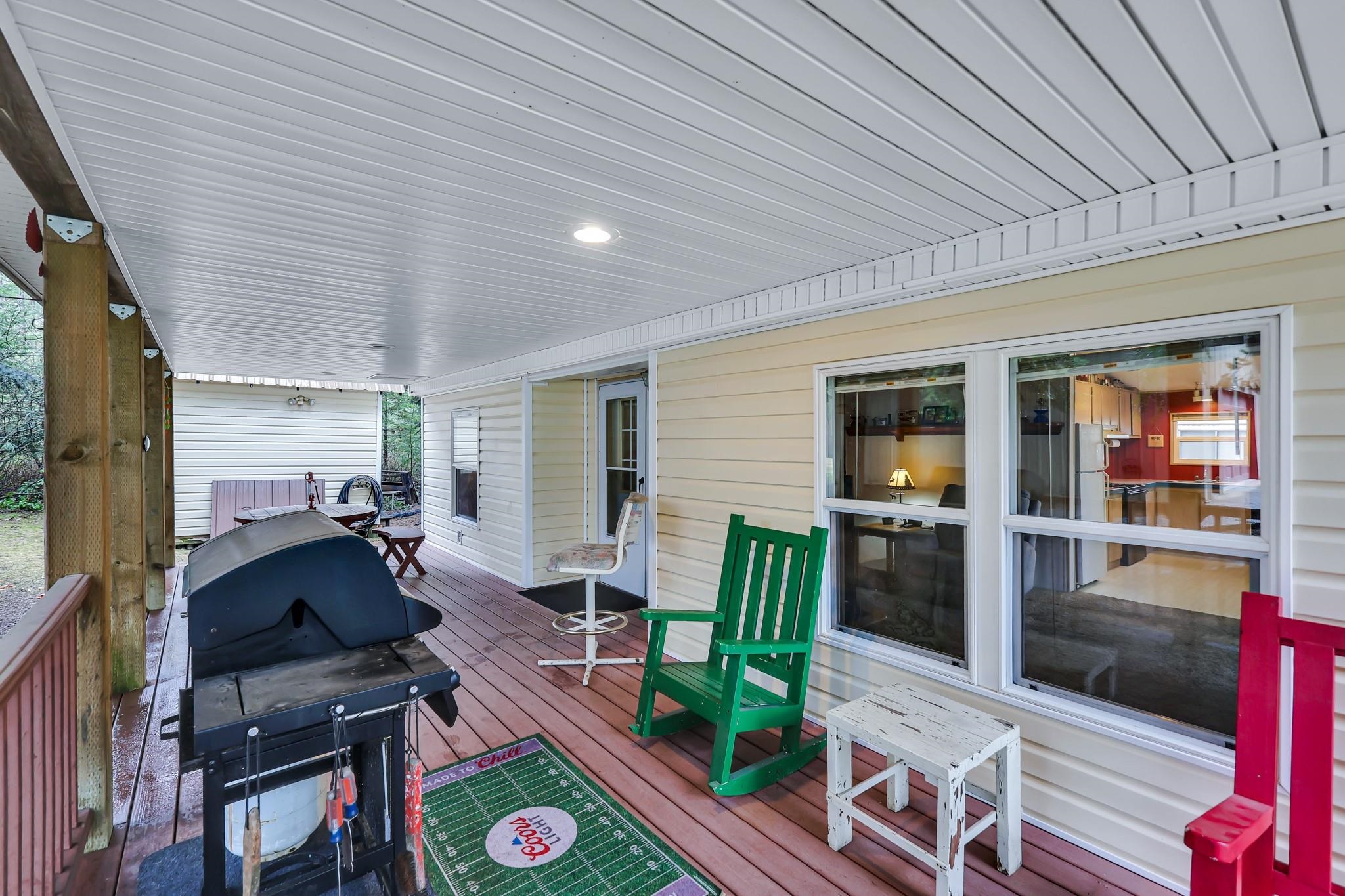279 Woodard Rd - Photo 2