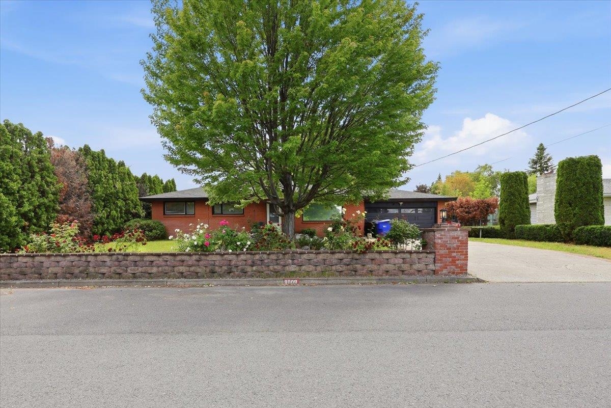 9808 E Shannon Ave - Photo 1