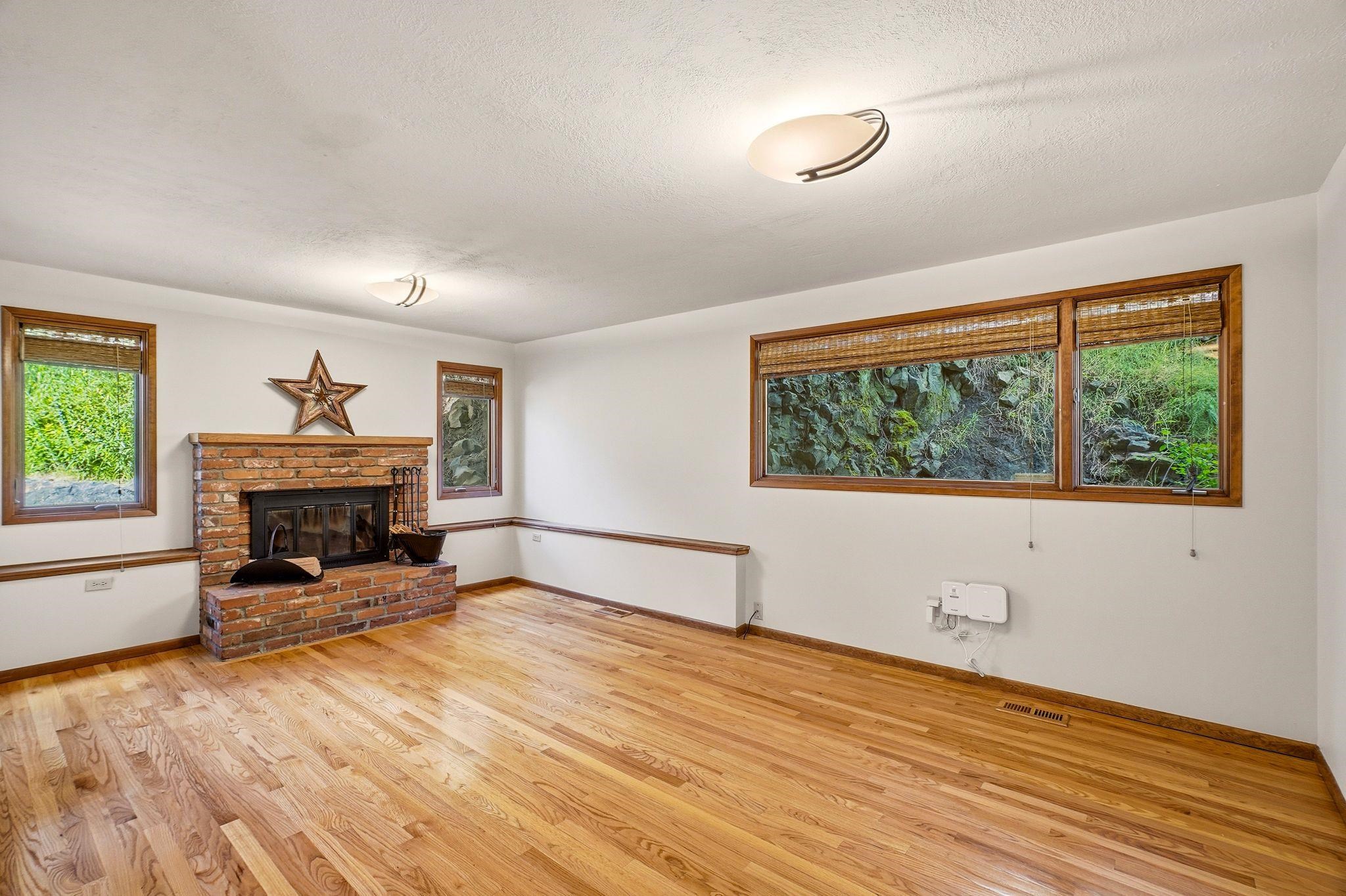 3760 W Rosamond Ave - Photo 25