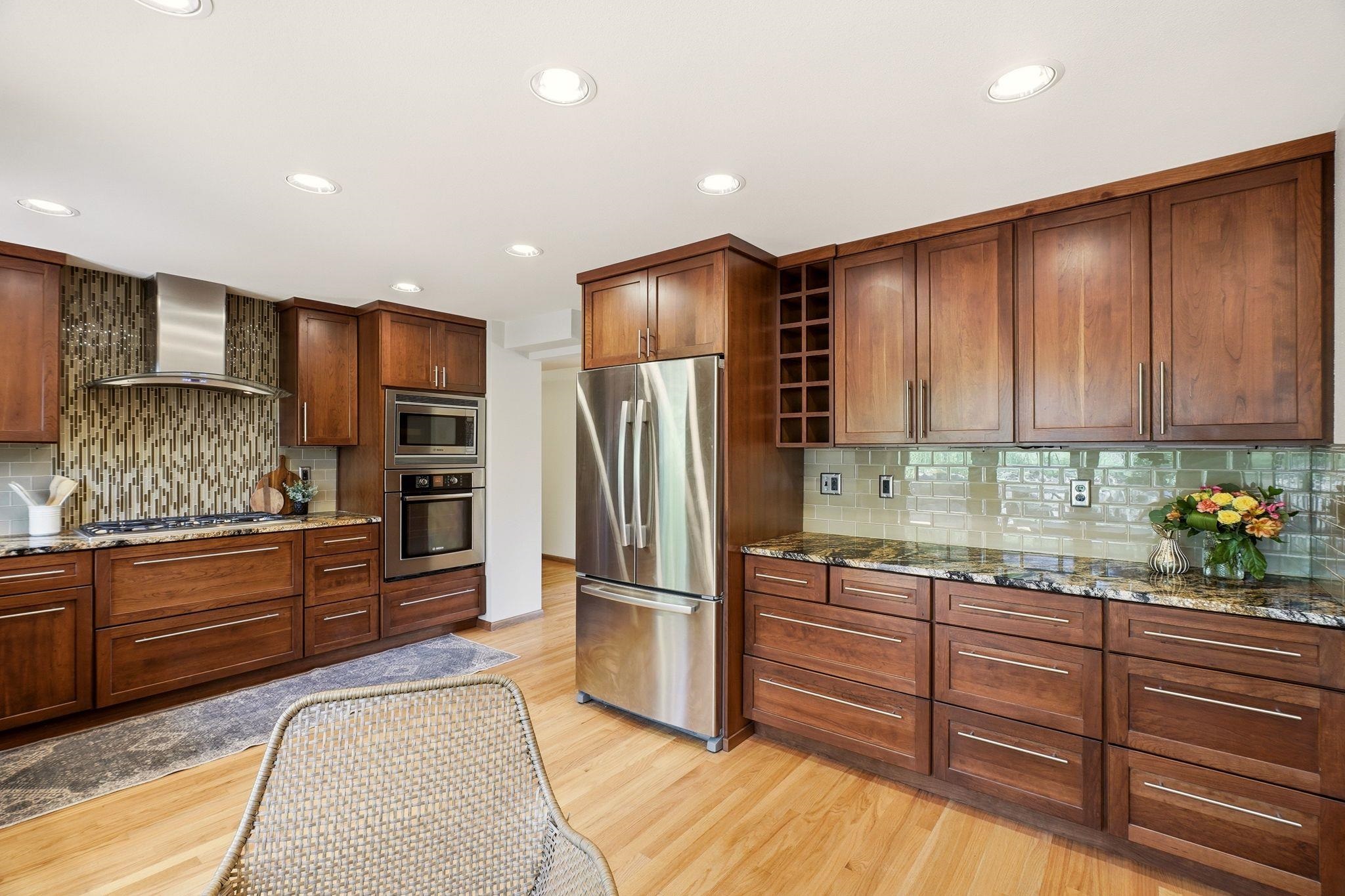 3760 W Rosamond Ave - Photo 8