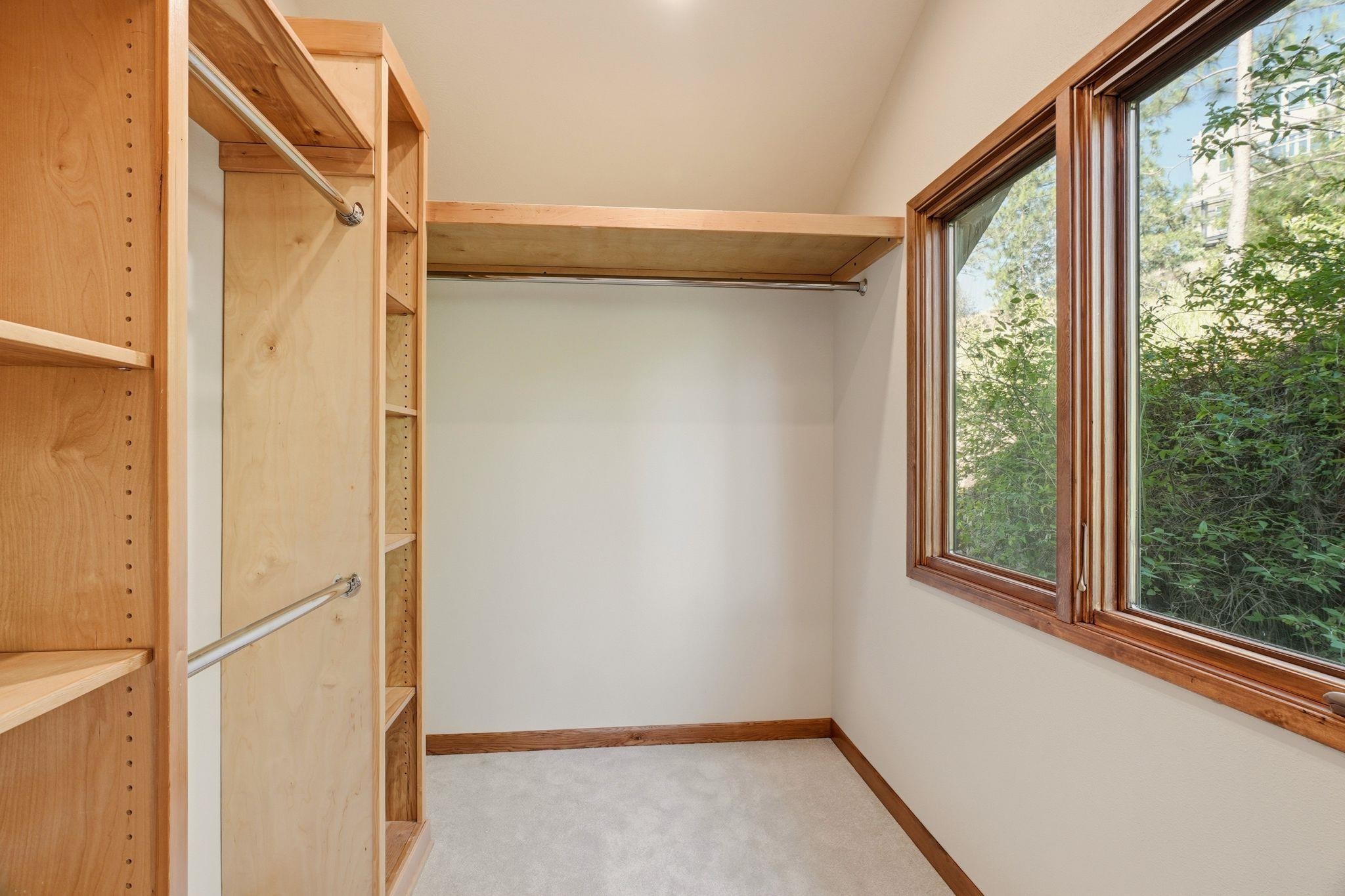 3760 W Rosamond Ave - Photo 18