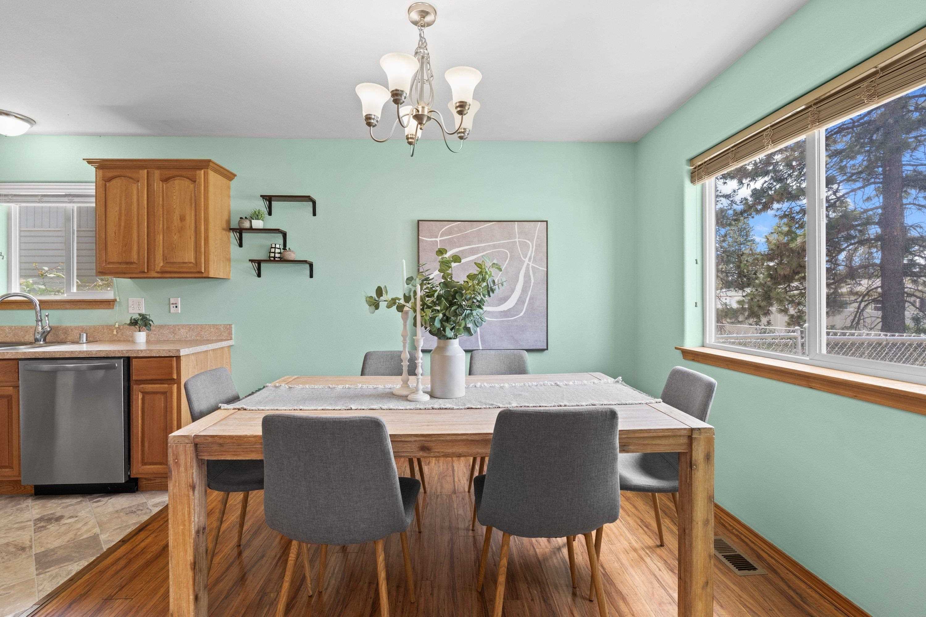701 N Lefevre St - Photo 9