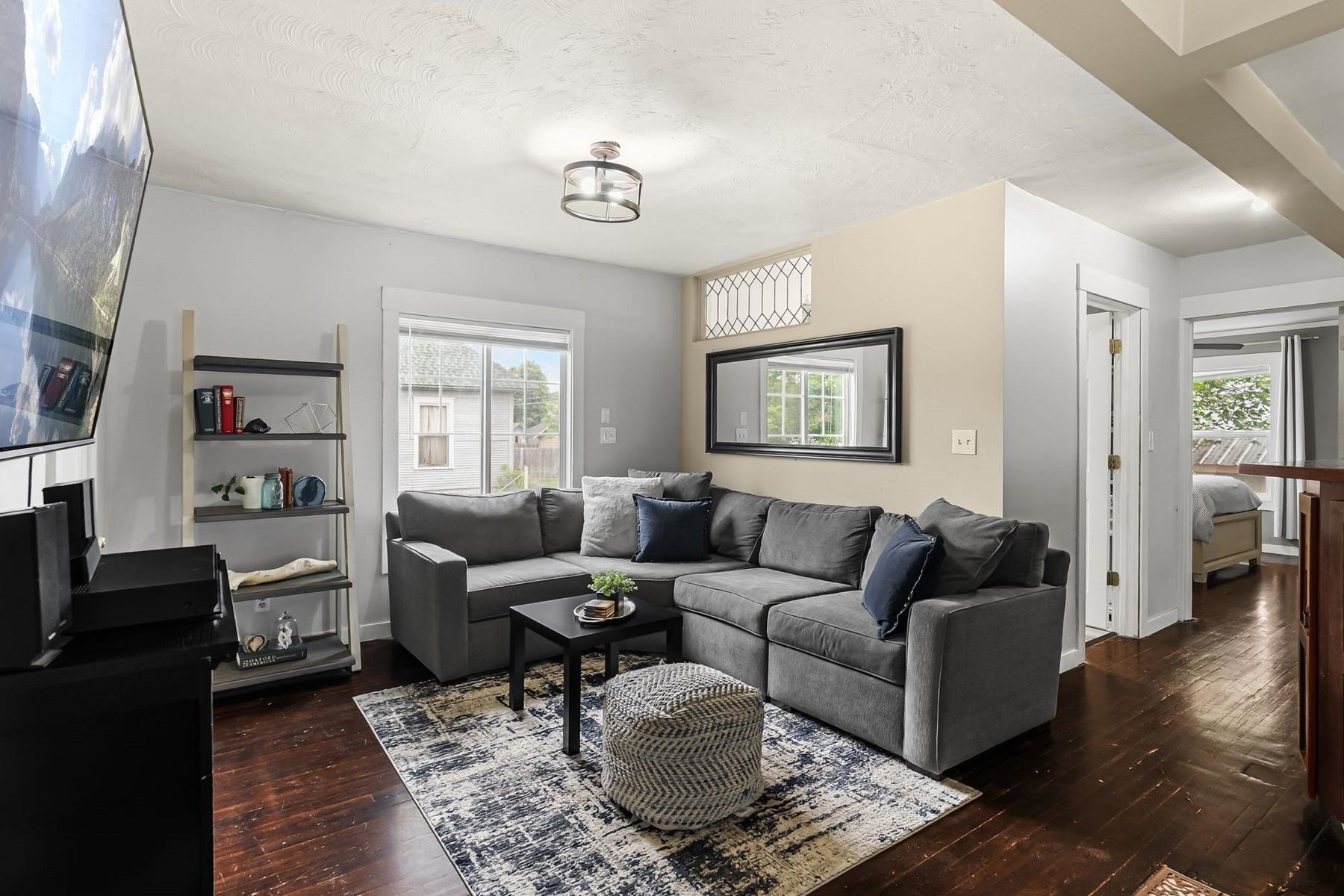 2621 W Sharp Ave - Photo 9