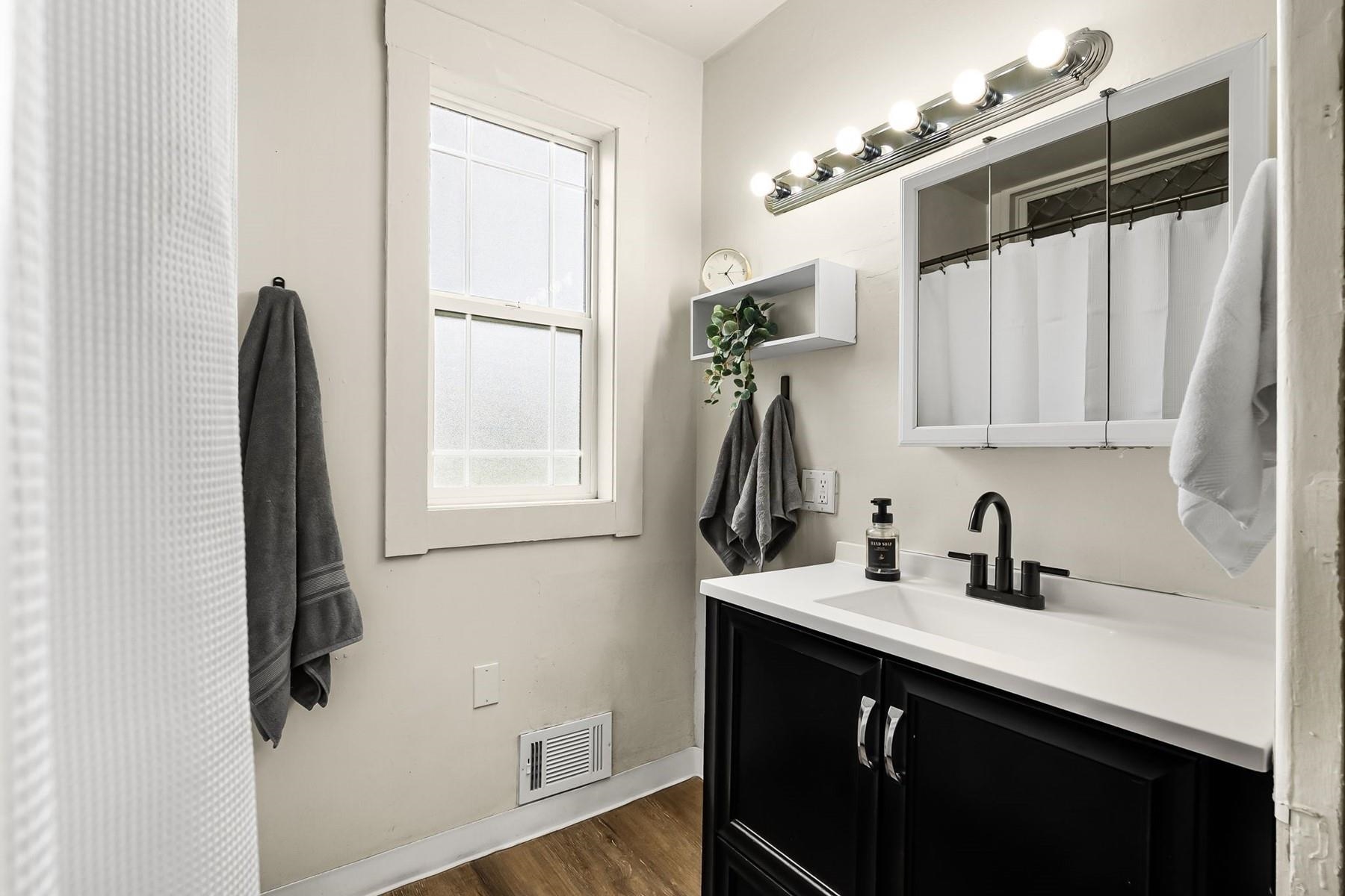 2621 W Sharp Ave - Photo 18