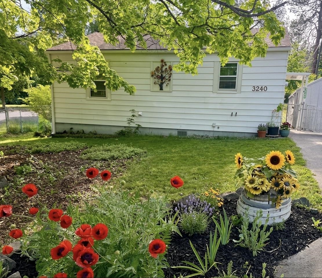 3240 W Trinity Cir - Photo 1