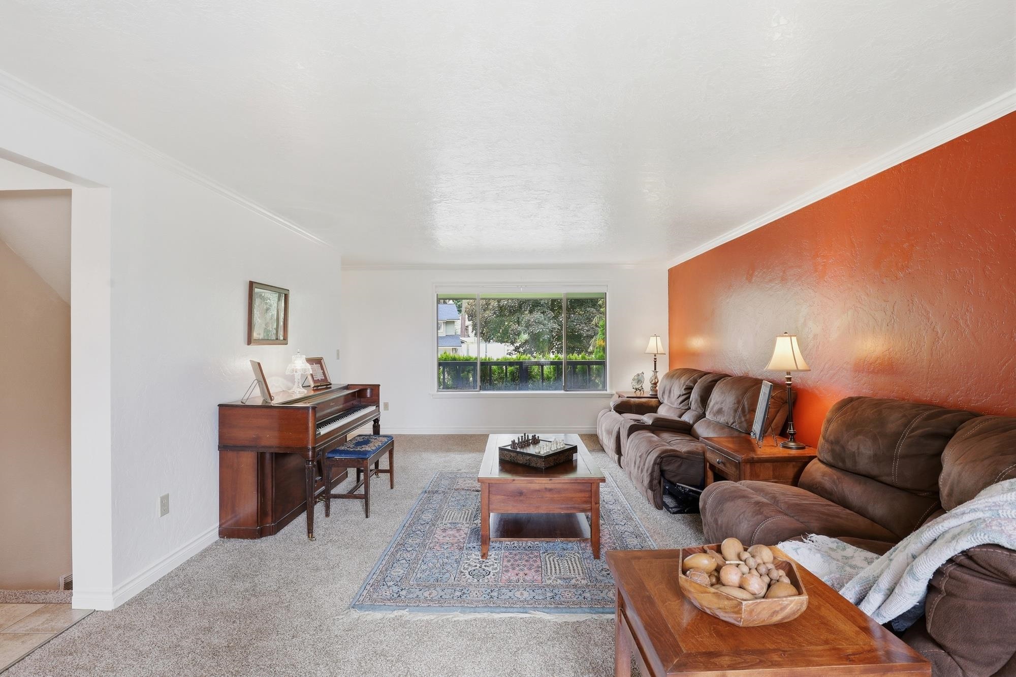 407 E Carriage Ct - Photo 9