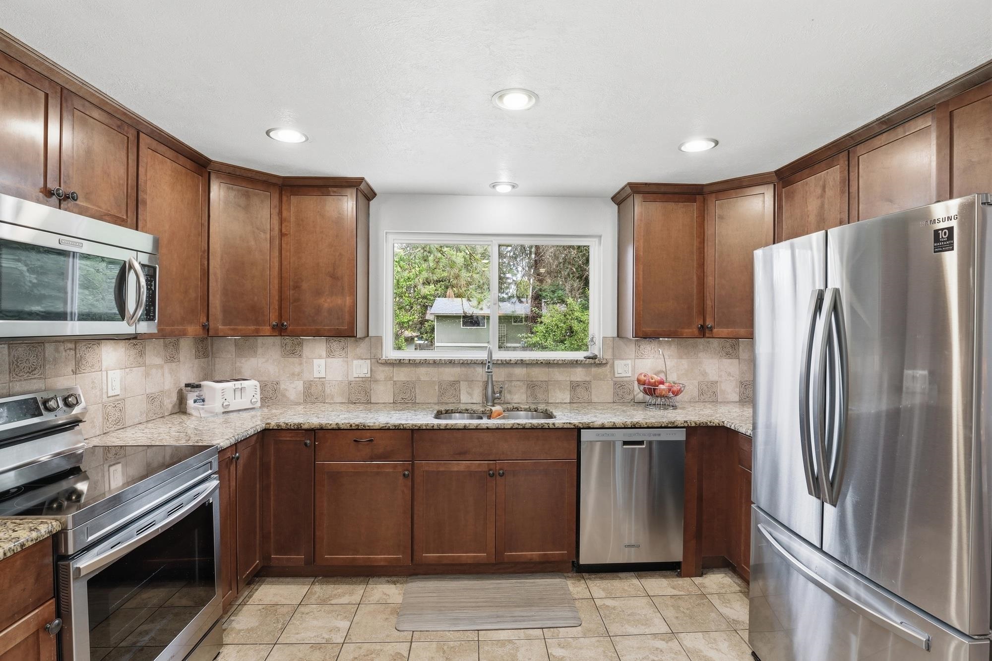 407 E Carriage Ct - Photo 11