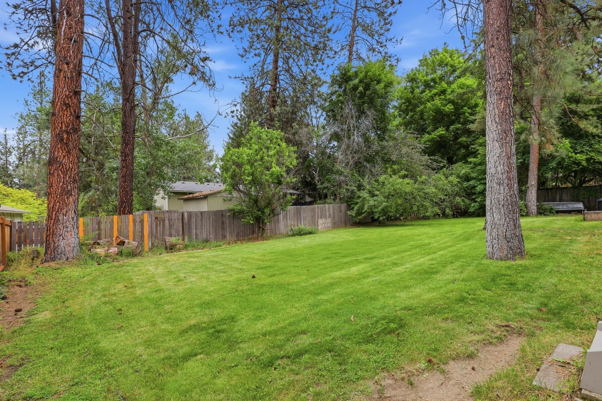 407 E Carriage Ct - Photo 23
