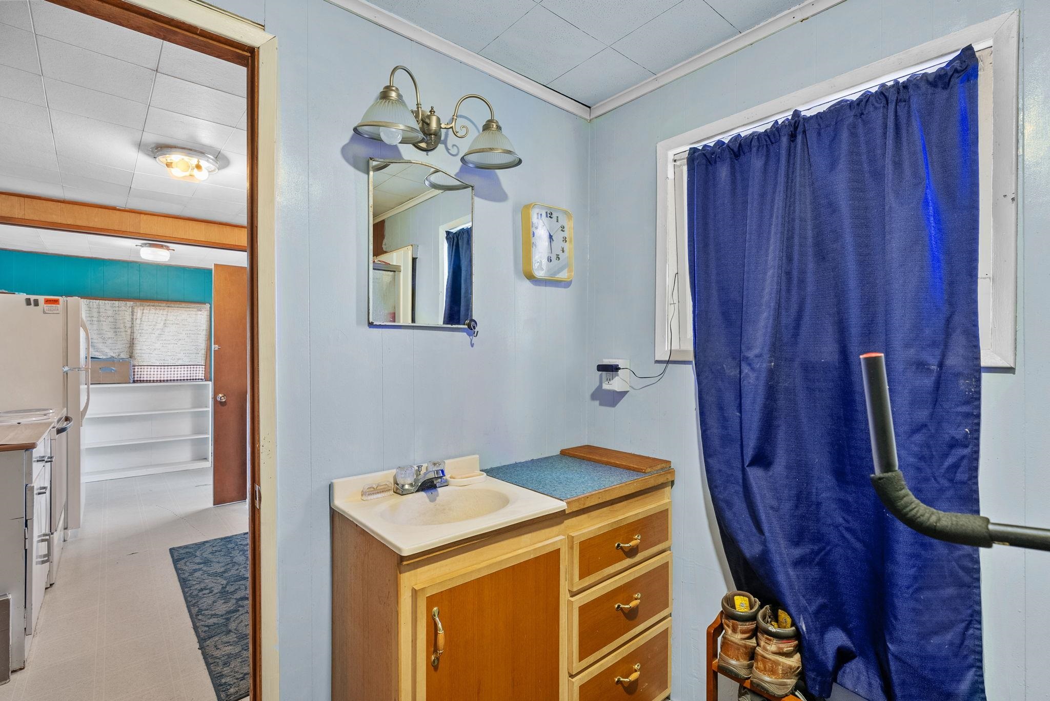 110 E Weston St - Photo 17