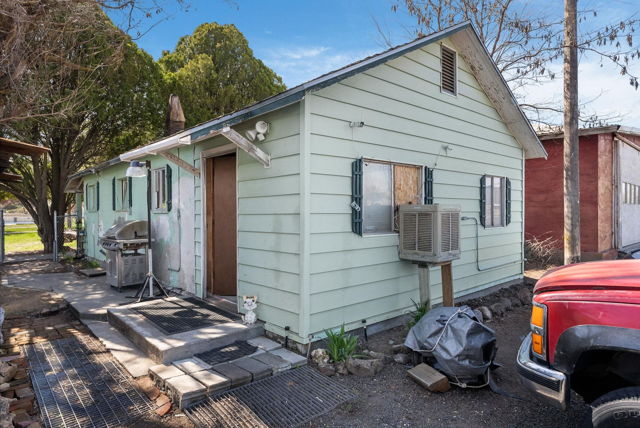 110 E Weston St - Photo 33