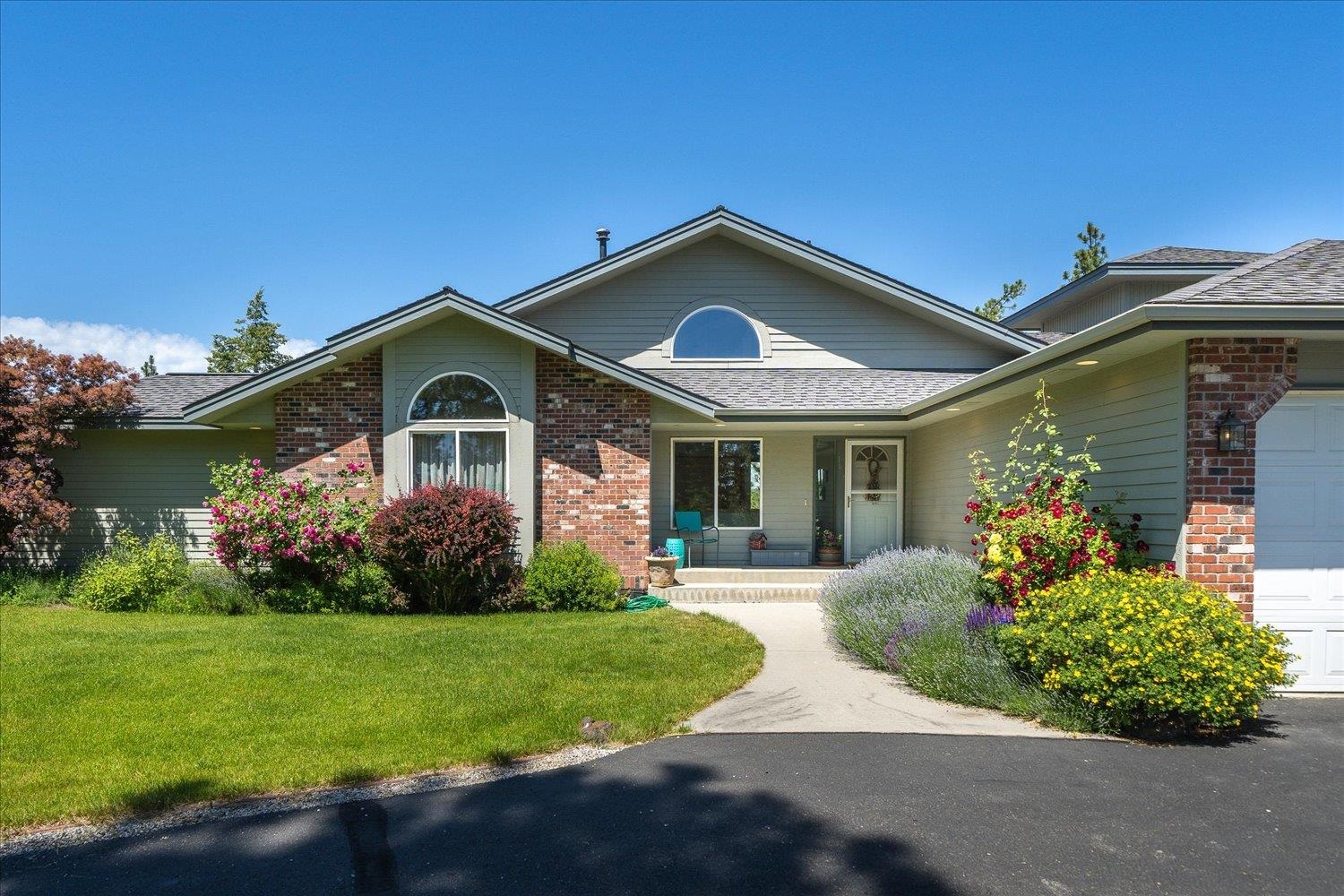 1607 E Wildflower Ln - Photo 3
