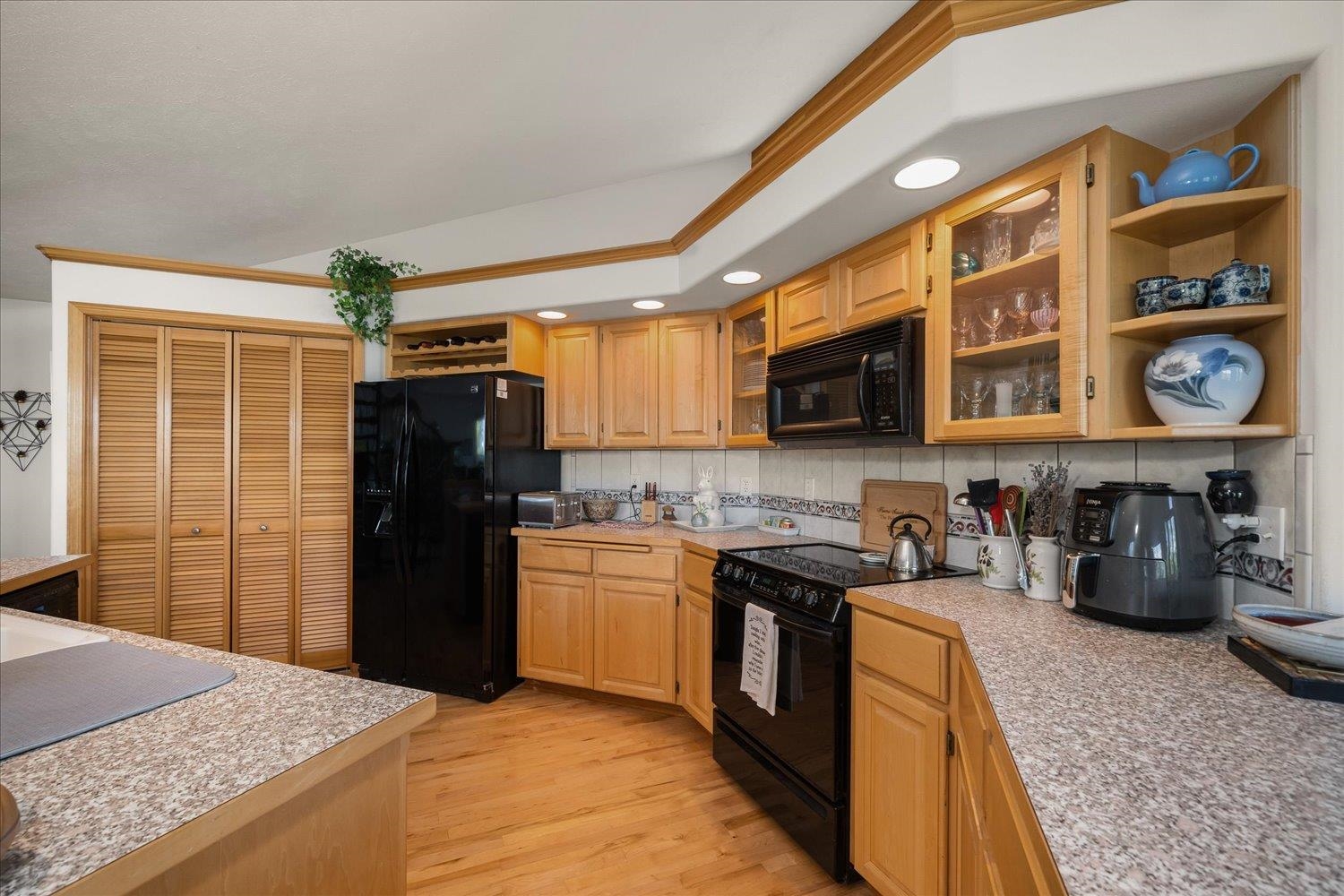 1607 E Wildflower Ln - Photo 12