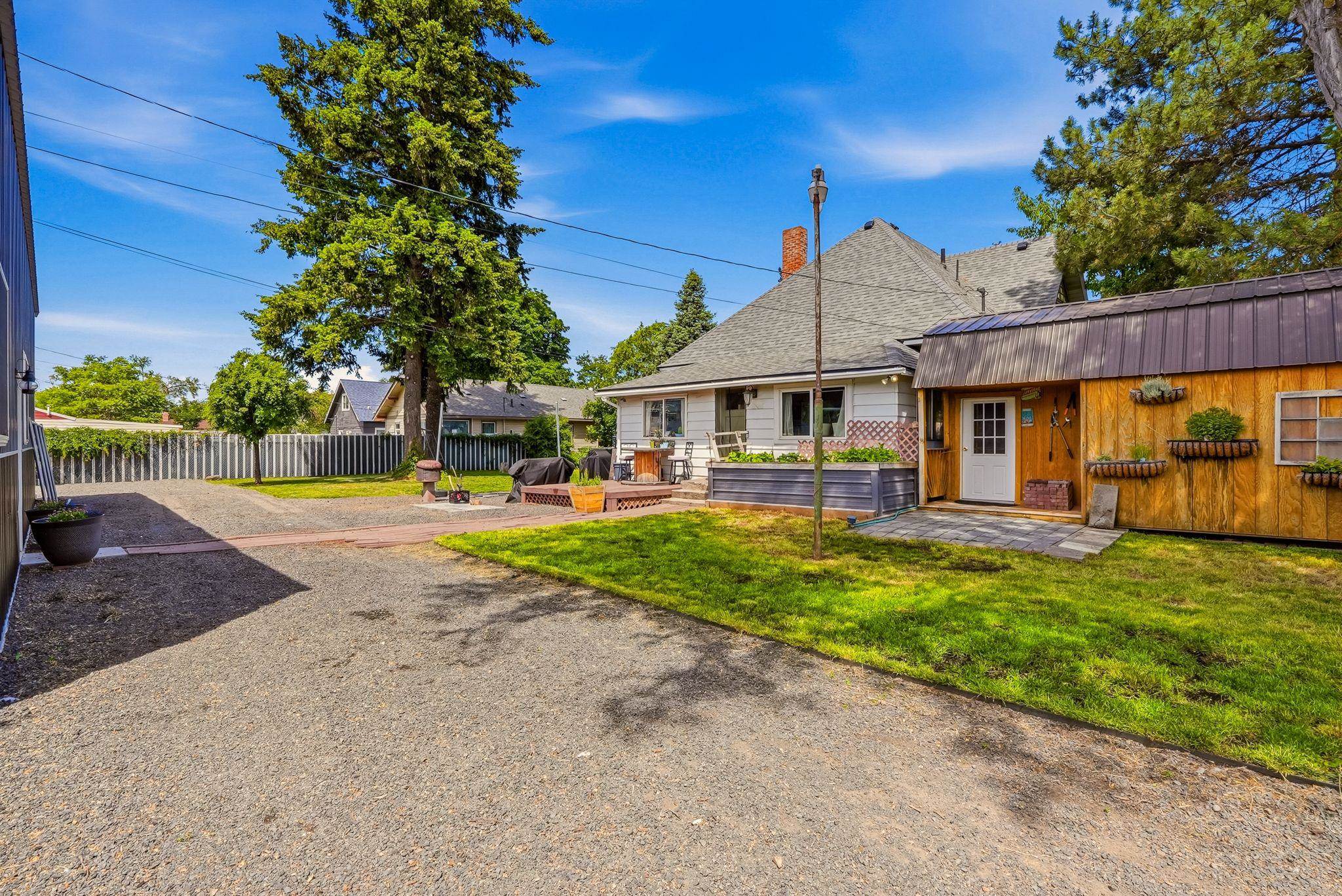 2526 E Boone Ave - Photo 4