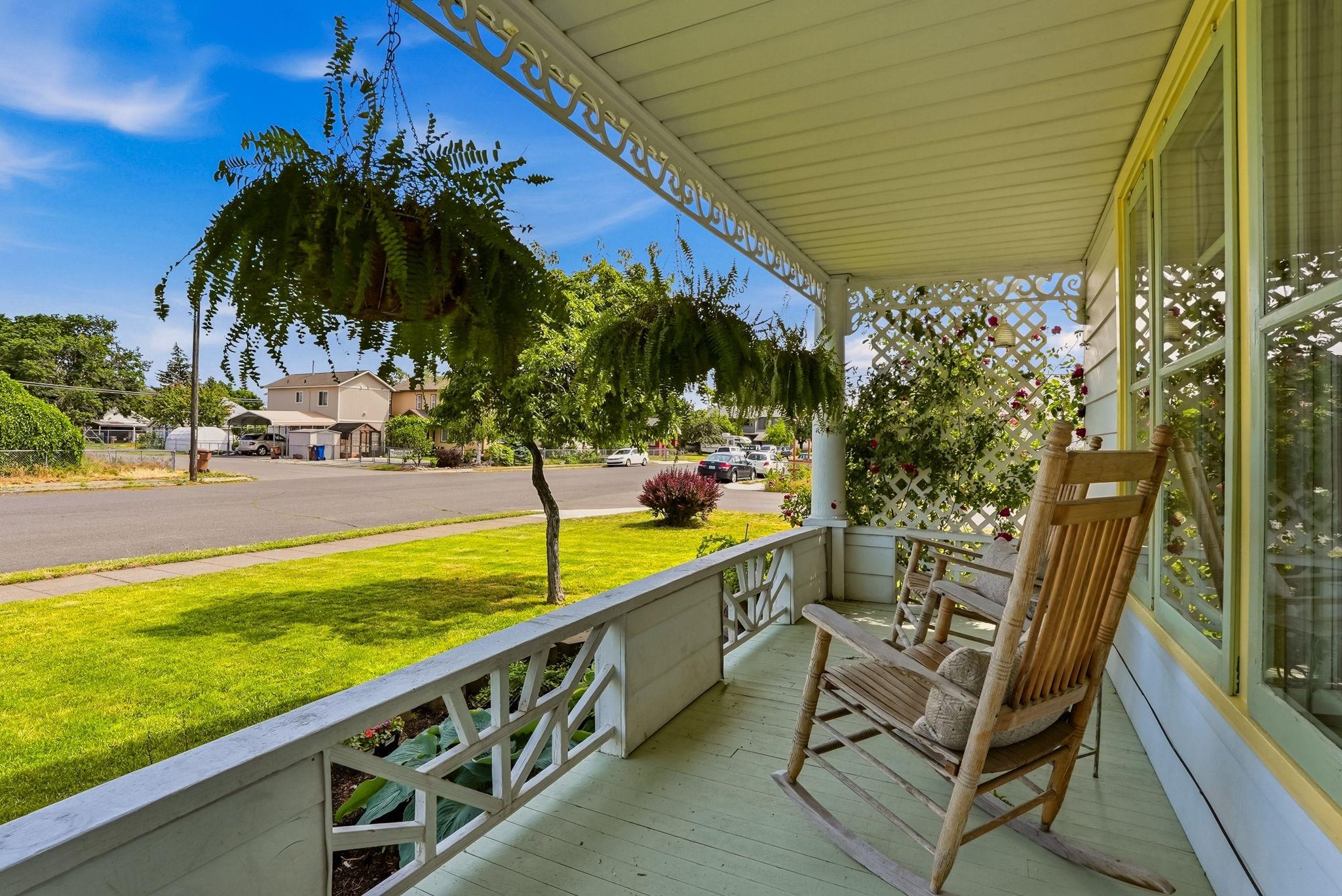 2526 E Boone Ave - Photo 5