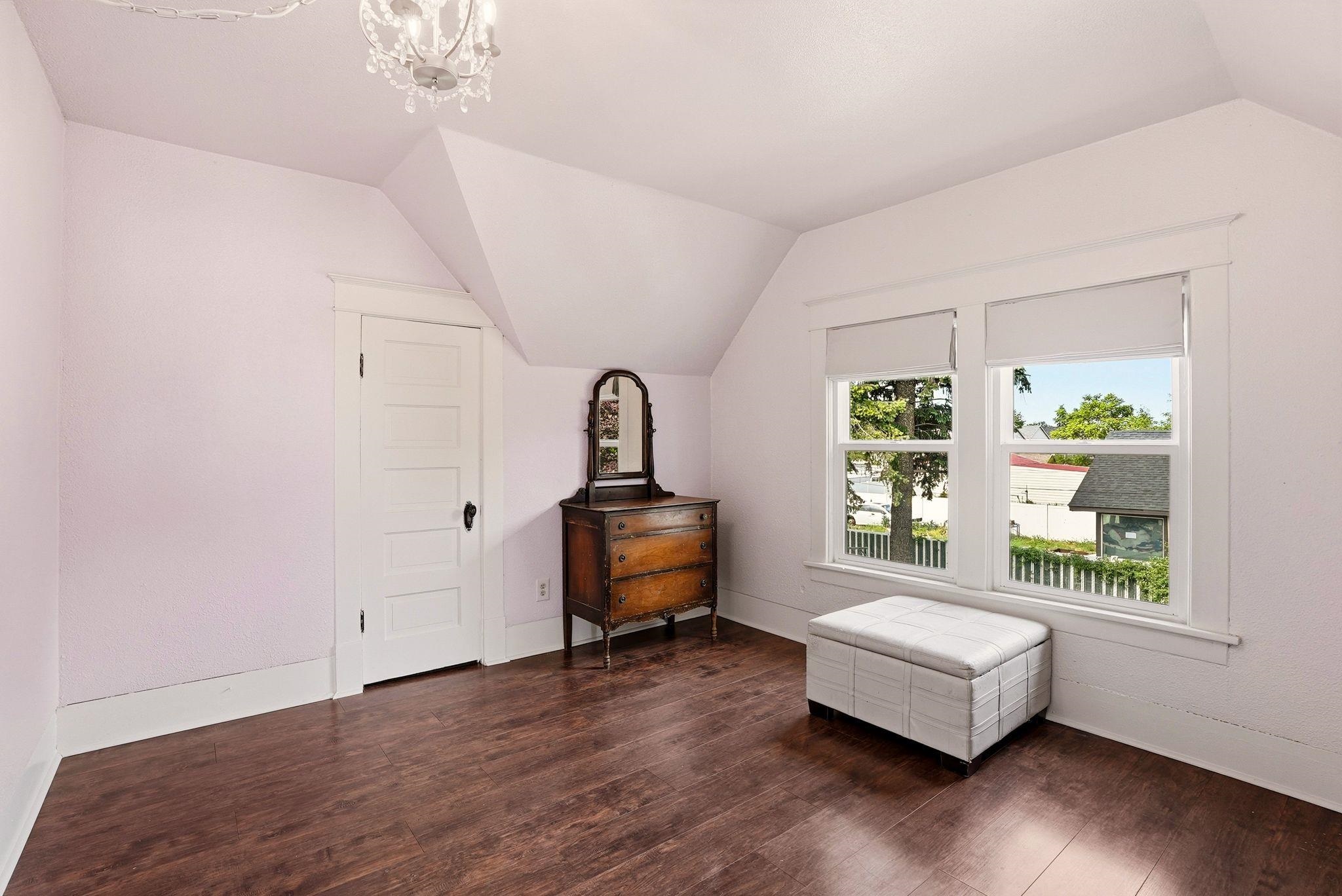 2526 E Boone Ave - Photo 31