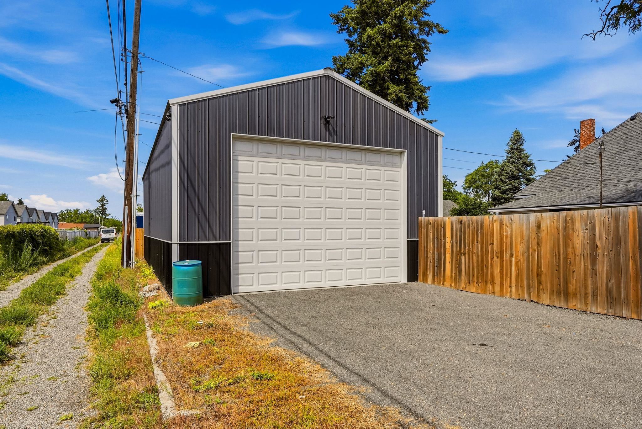 2526 E Boone Ave - Photo 36