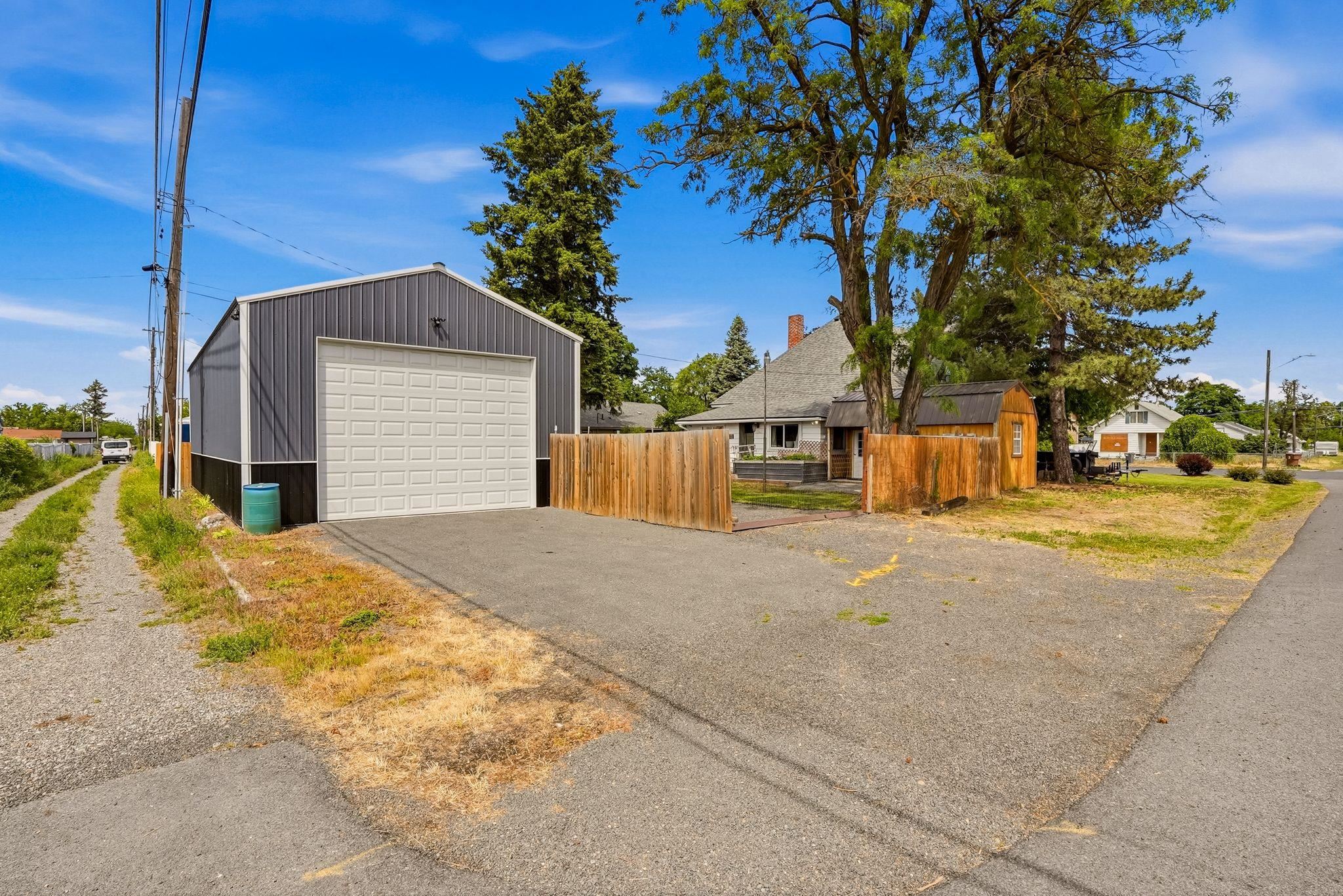 2526 E Boone Ave - Photo 45