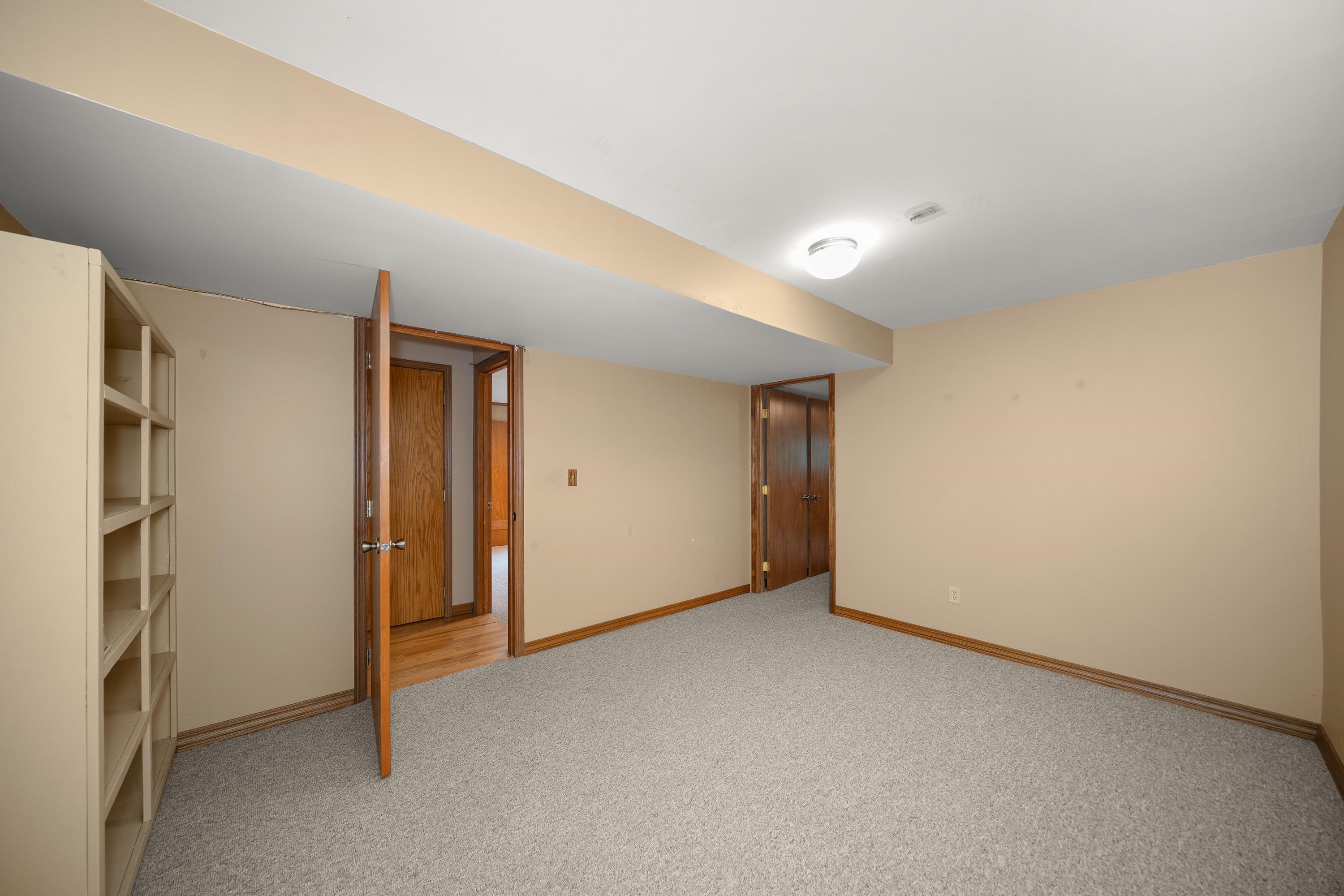 1425 W Lawrence Dr - Photo 29