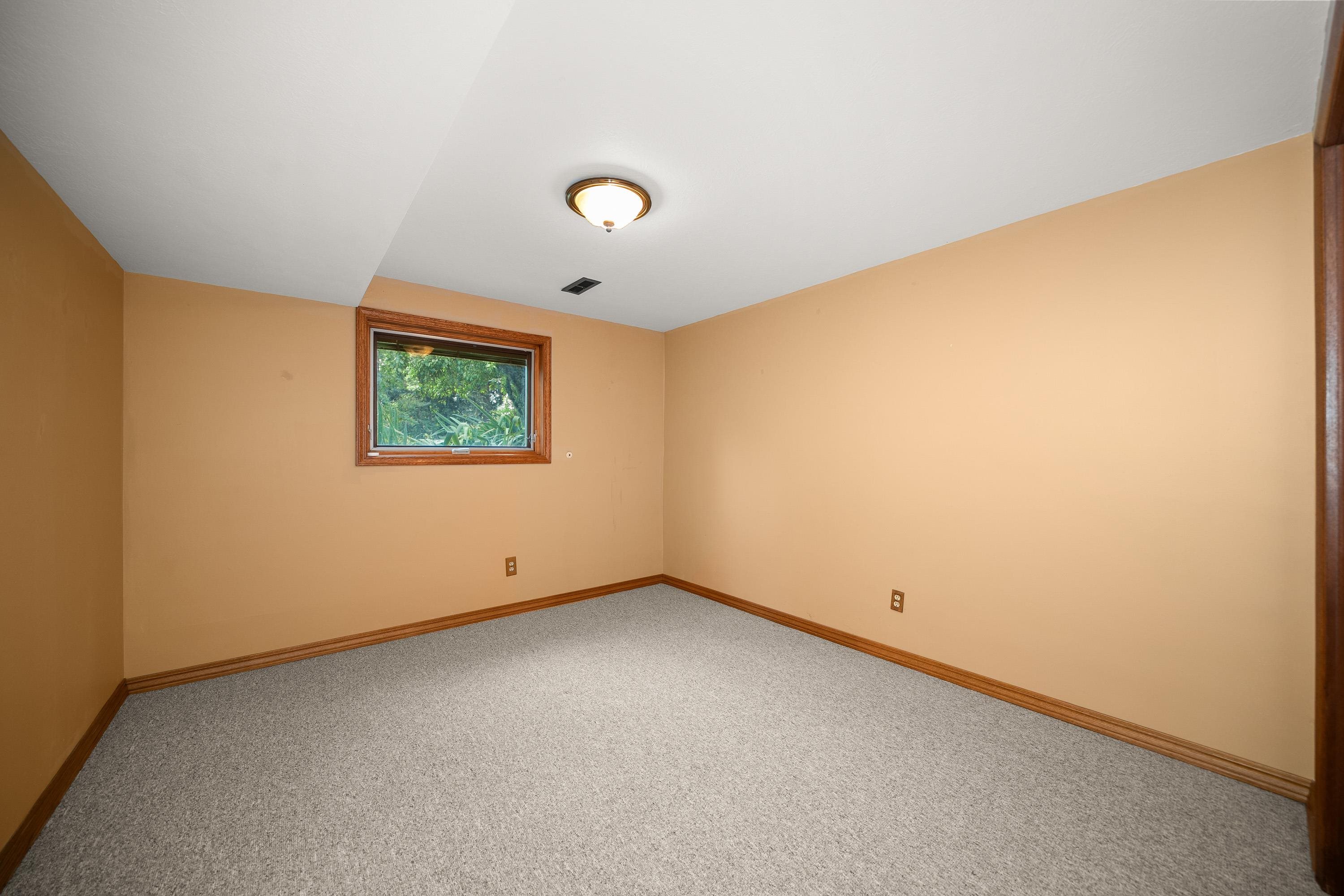 1425 W Lawrence Dr - Photo 30