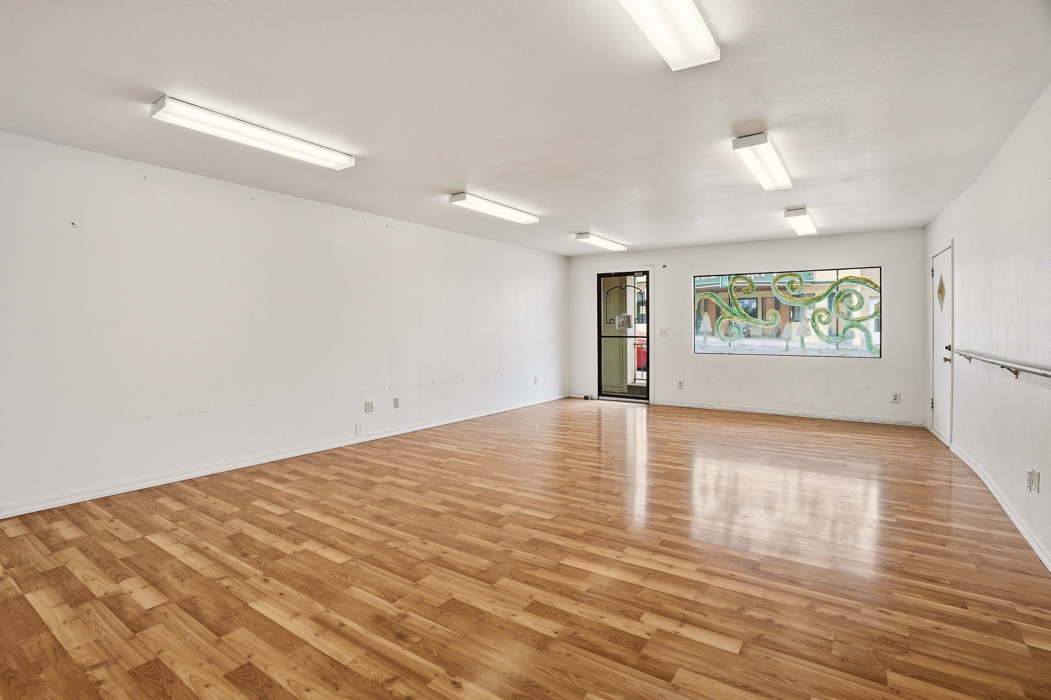129 S Crosby St - Photo 9