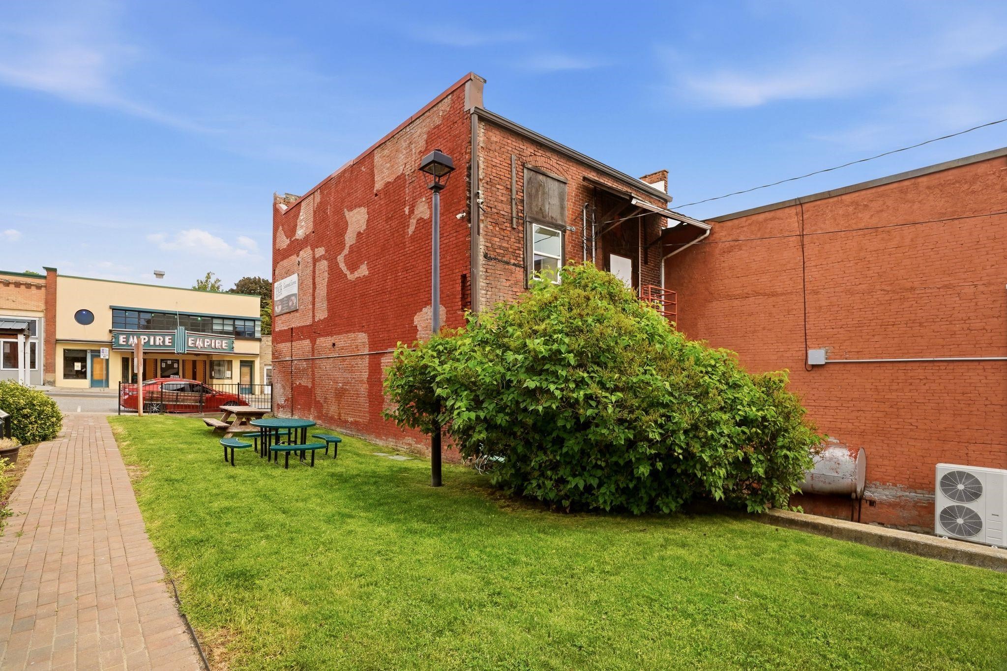 129 S Crosby St - Photo 24