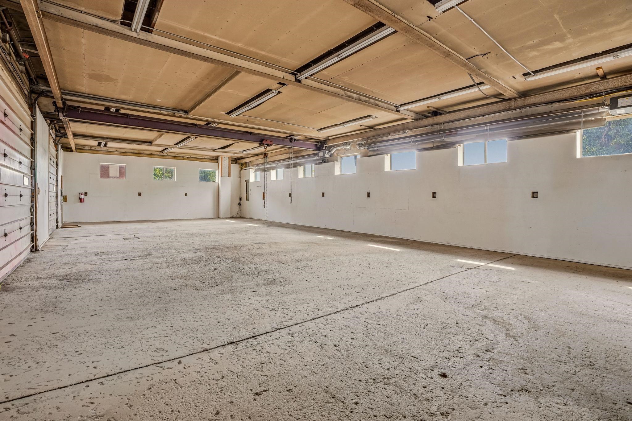 223 N Crosby St - Photo 8