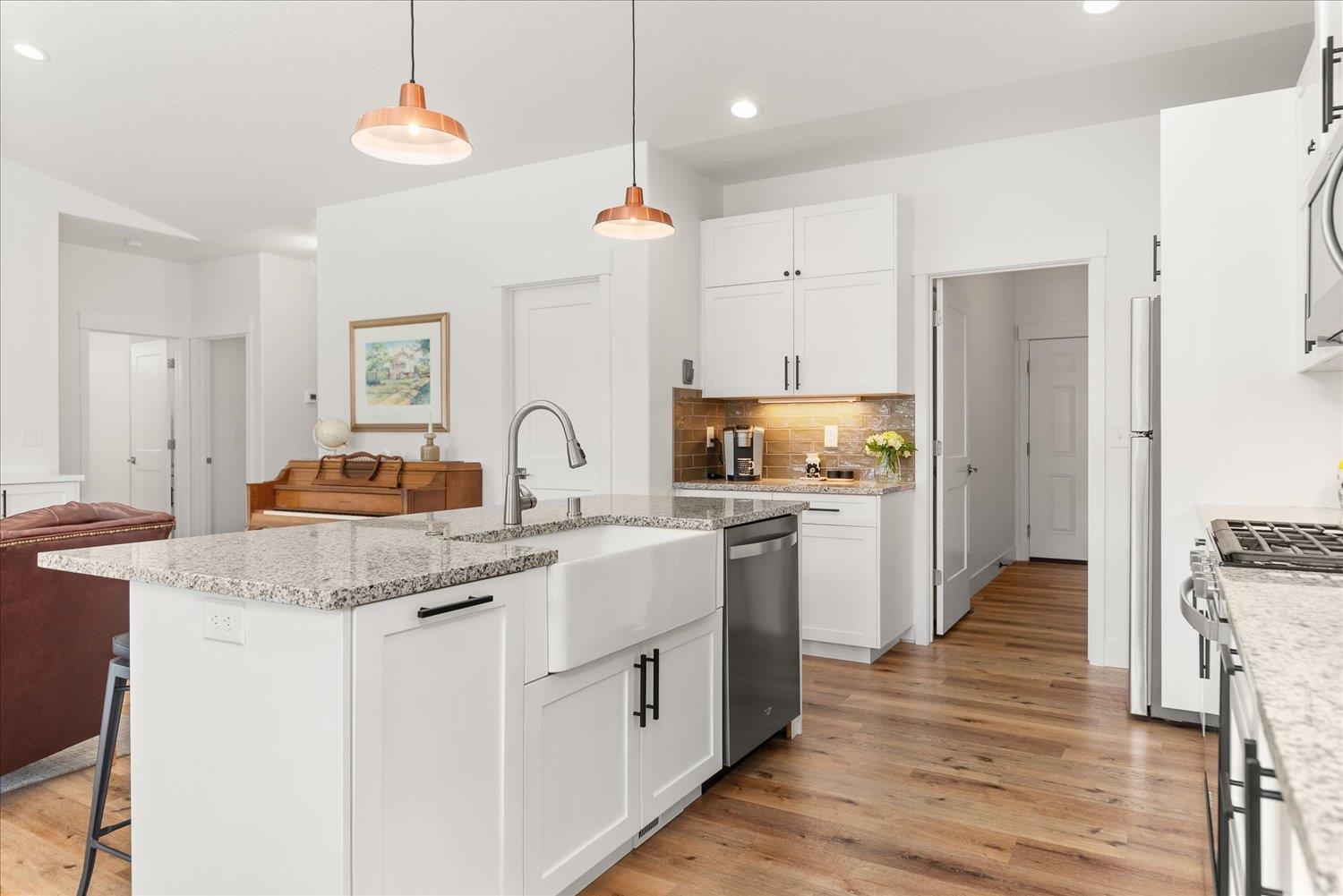 16 E 11th Ct - Photo 18