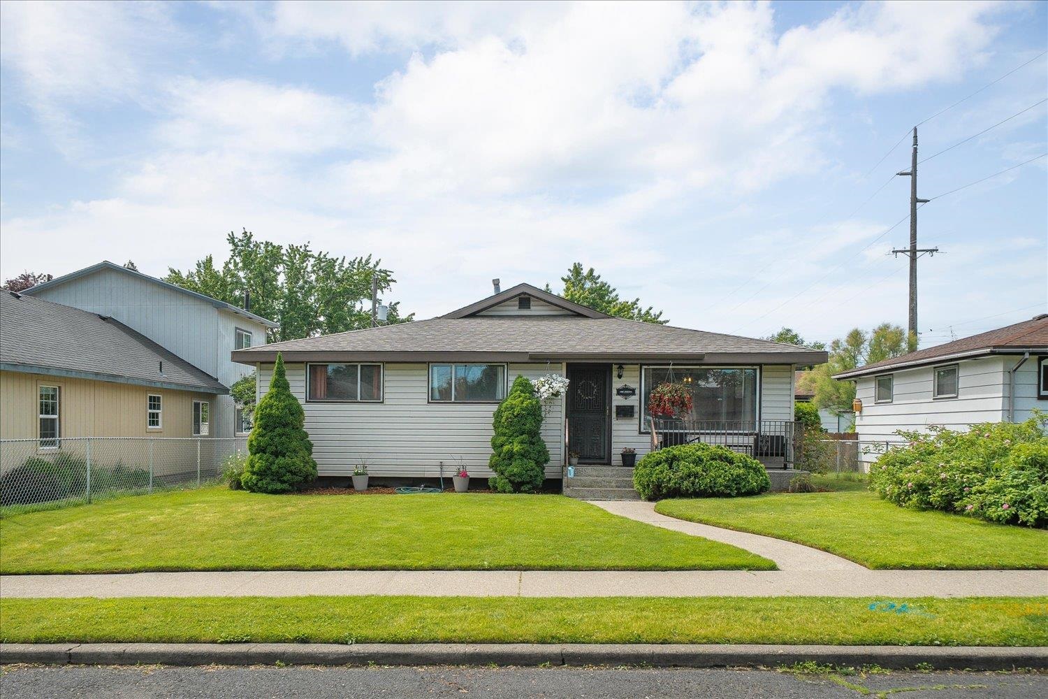 1408 E Joseph Ave - Photo 1