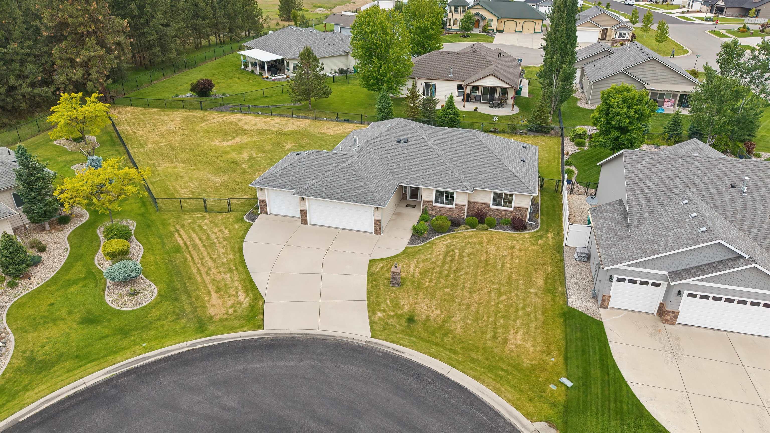 1315 E Cascade Ct - Photo 3