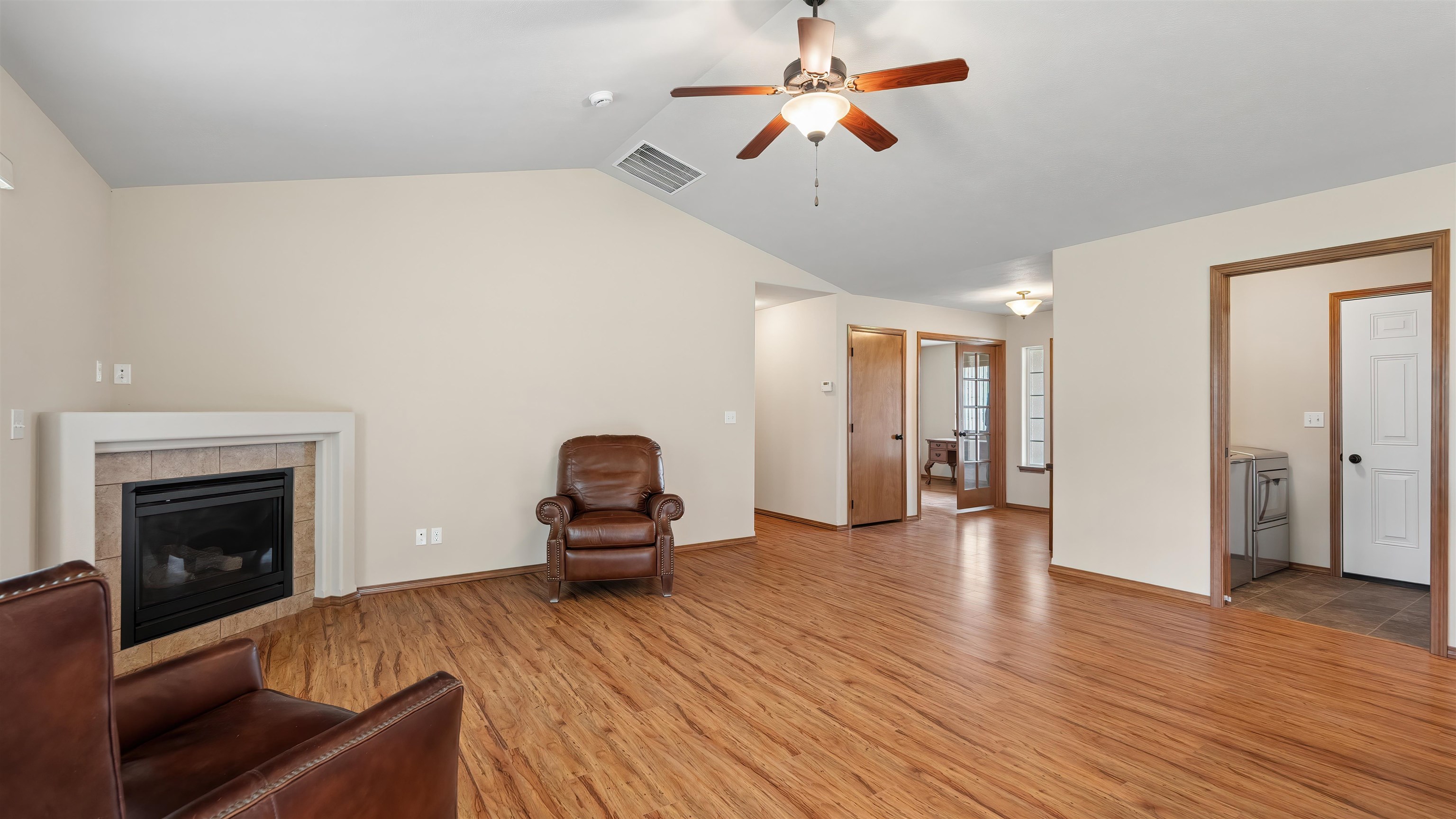 1315 E Cascade Ct - Photo 8