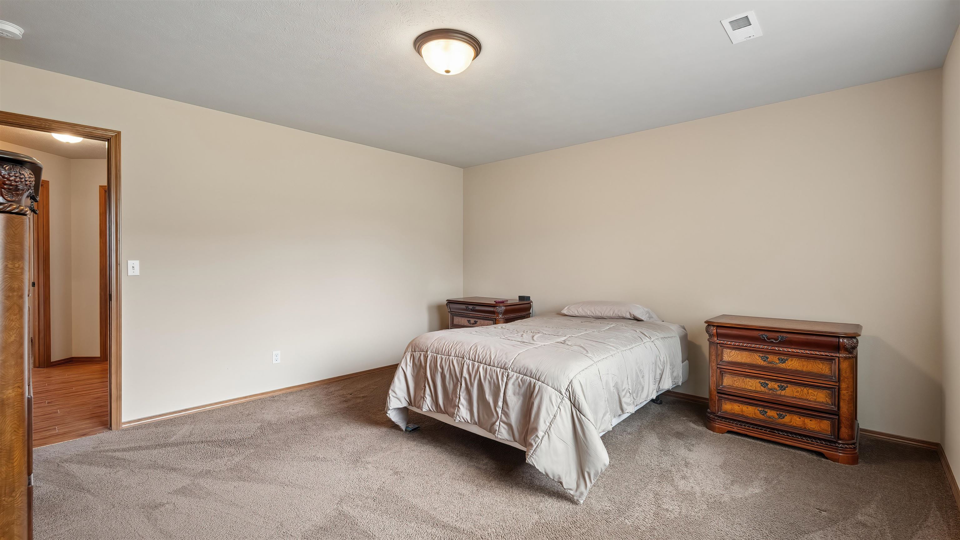1315 E Cascade Ct - Photo 15