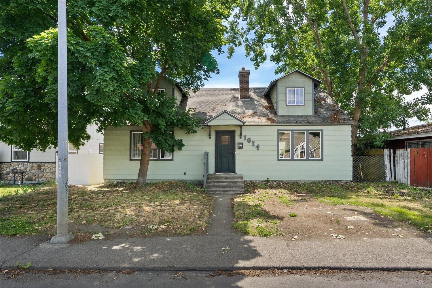 1024 E Wellesley Ave - Photo 2